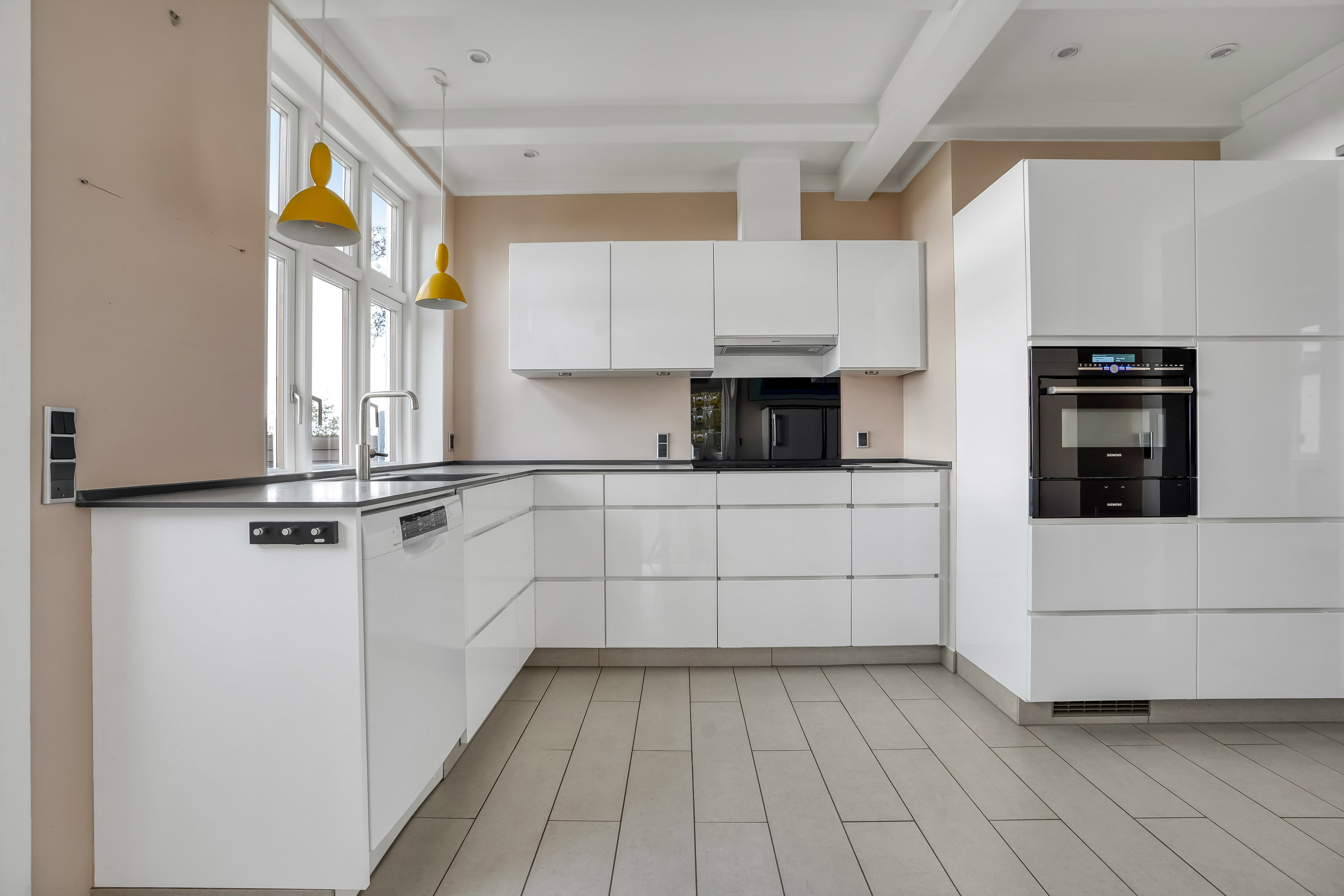 Miniaturebillede 1: køkken. Billede af Møllebakken 6, 5300 Kerteminde