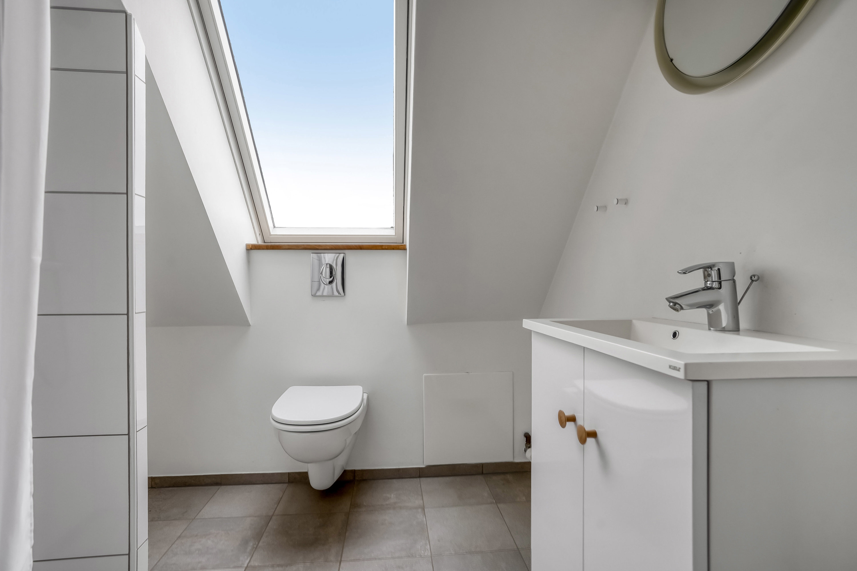 Fremhævet toilet billede i fuldskærmstilstand. Billede af Møllebakken 6, 5300 Kerteminde