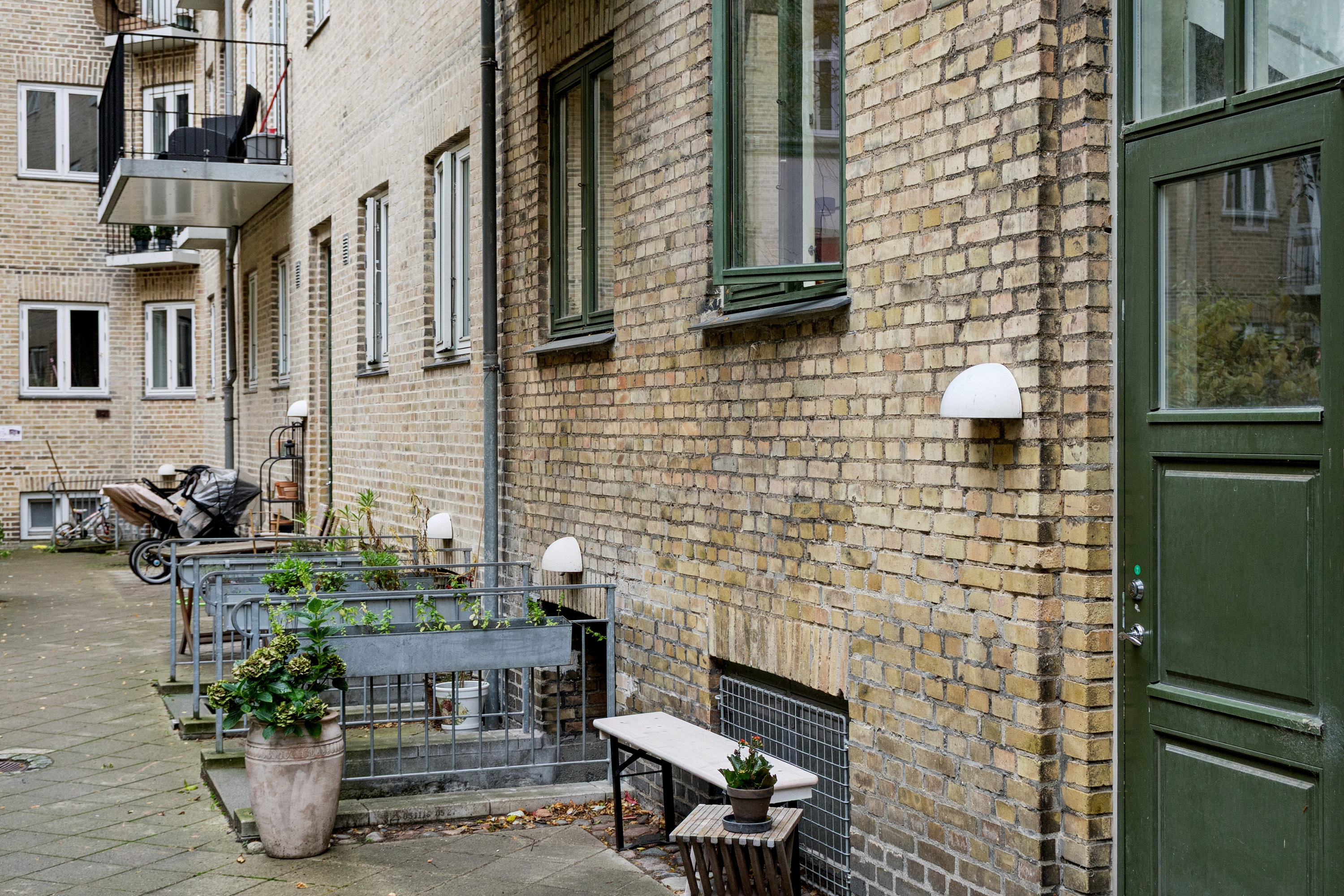 Fremhævet gårdmiljø billede i fuldskærmstilstand. Billede af Sorgenfrigade 7, st.. th., 2200 København N