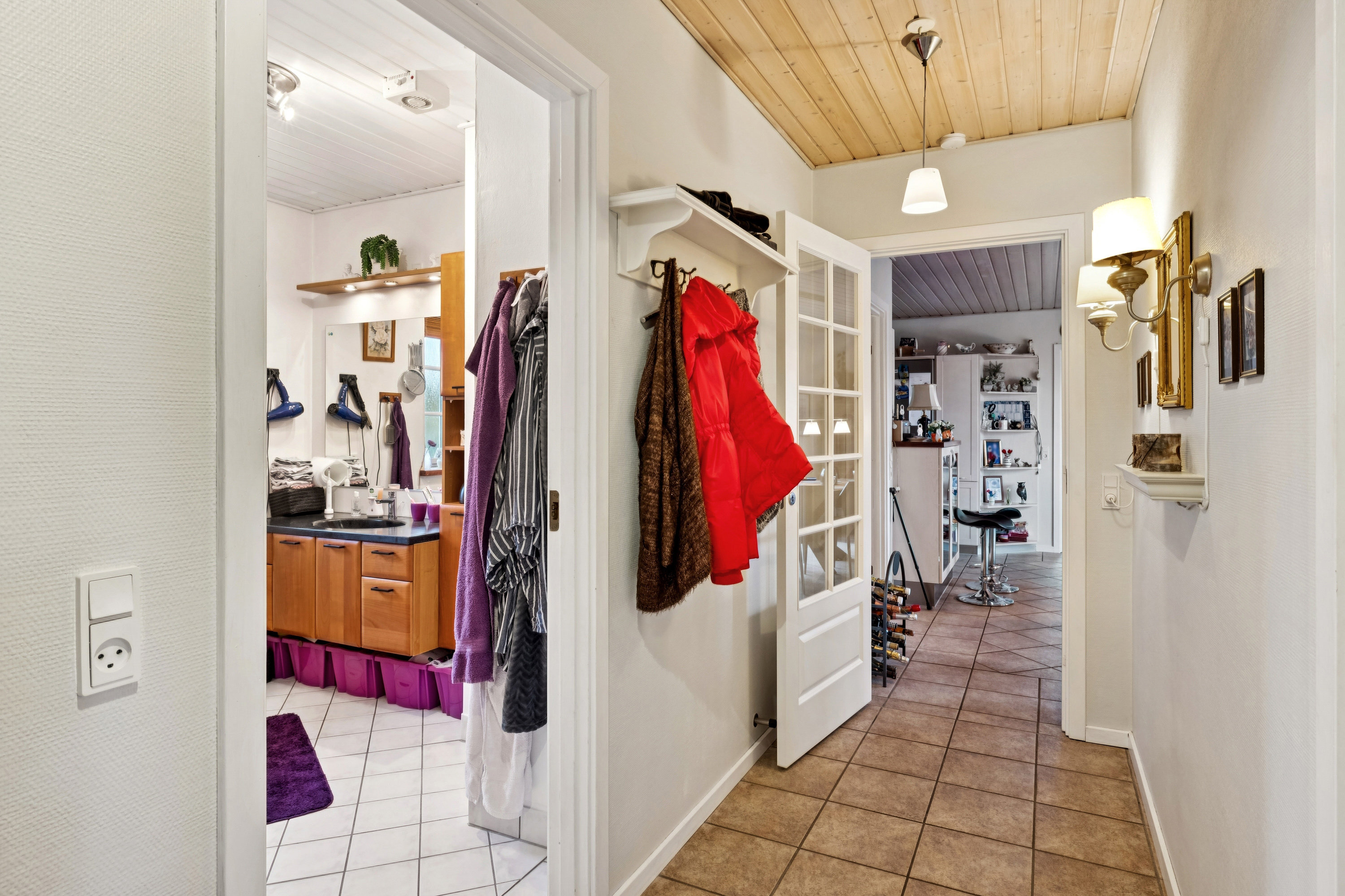 Fremhævet gang billede i fuldskærmstilstand. Billede af Hjortebakken 8, Åstrup, 8500 Grenaa