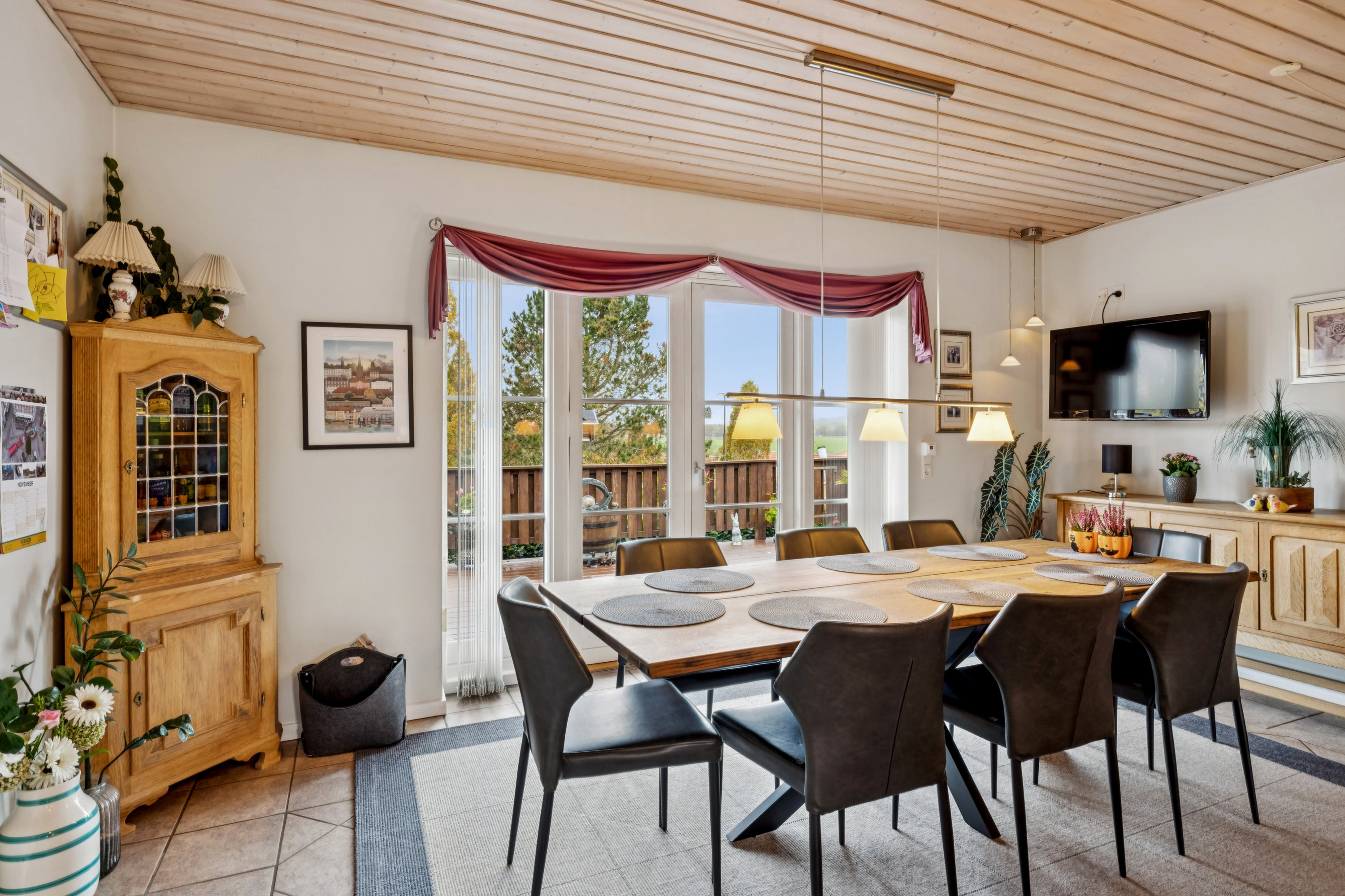 Fremhævet spisestue billede i fuldskærmstilstand. Billede af Hjortebakken 8, Åstrup, 8500 Grenaa