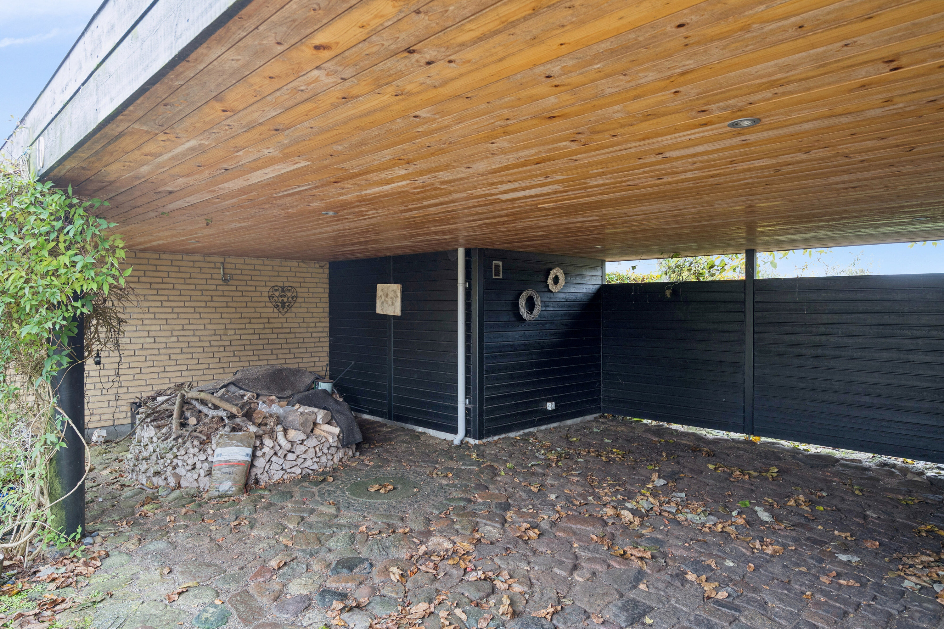 Fremhævet udendørs billede i fuldskærmstilstand. Billede af Hyrdehøj 10, 4690 Haslev