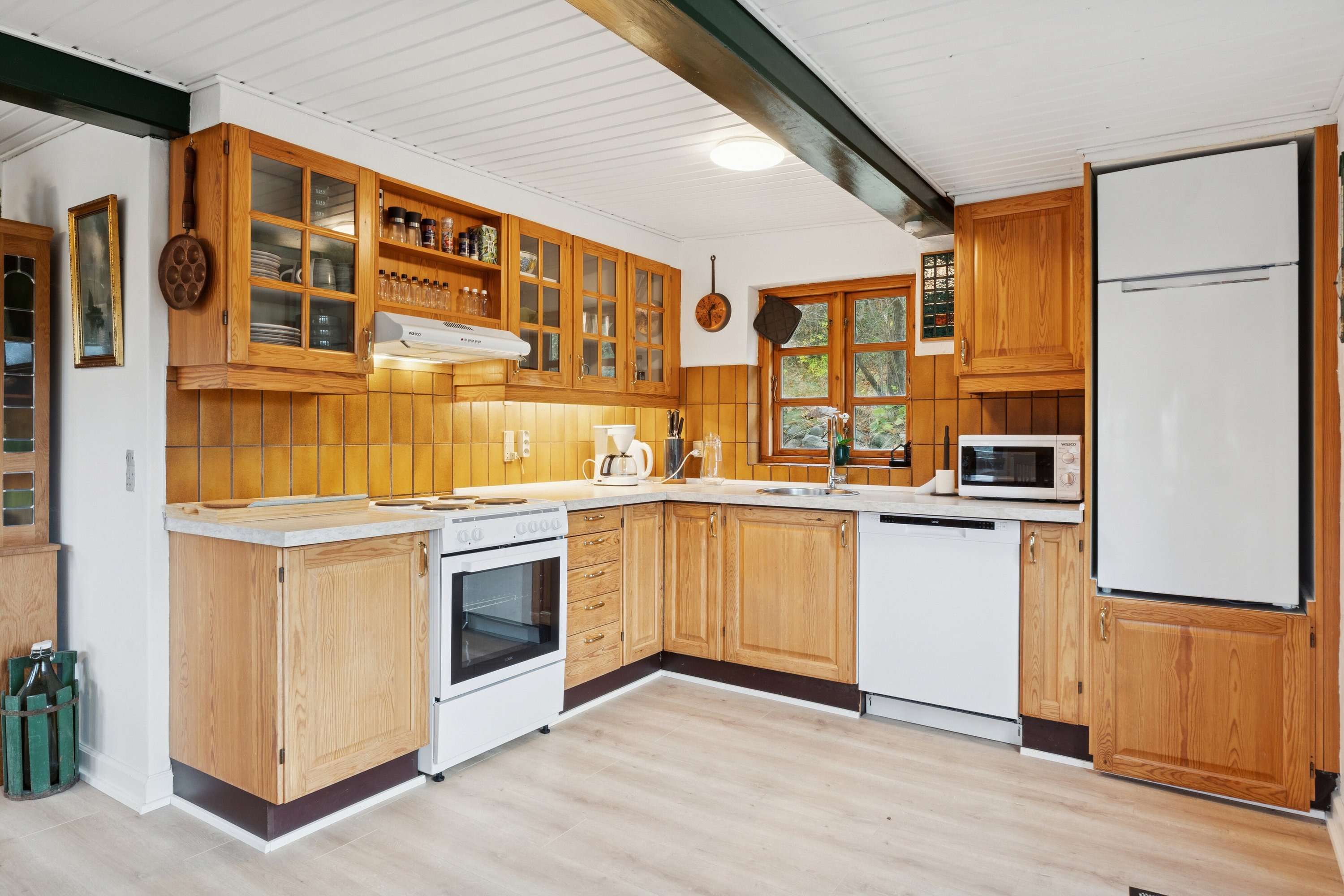 Fremhævet køkken billede i fuldskærmstilstand. Billede af Pederstrupvej 10, Pederstrup, 5900 Rudkøbing