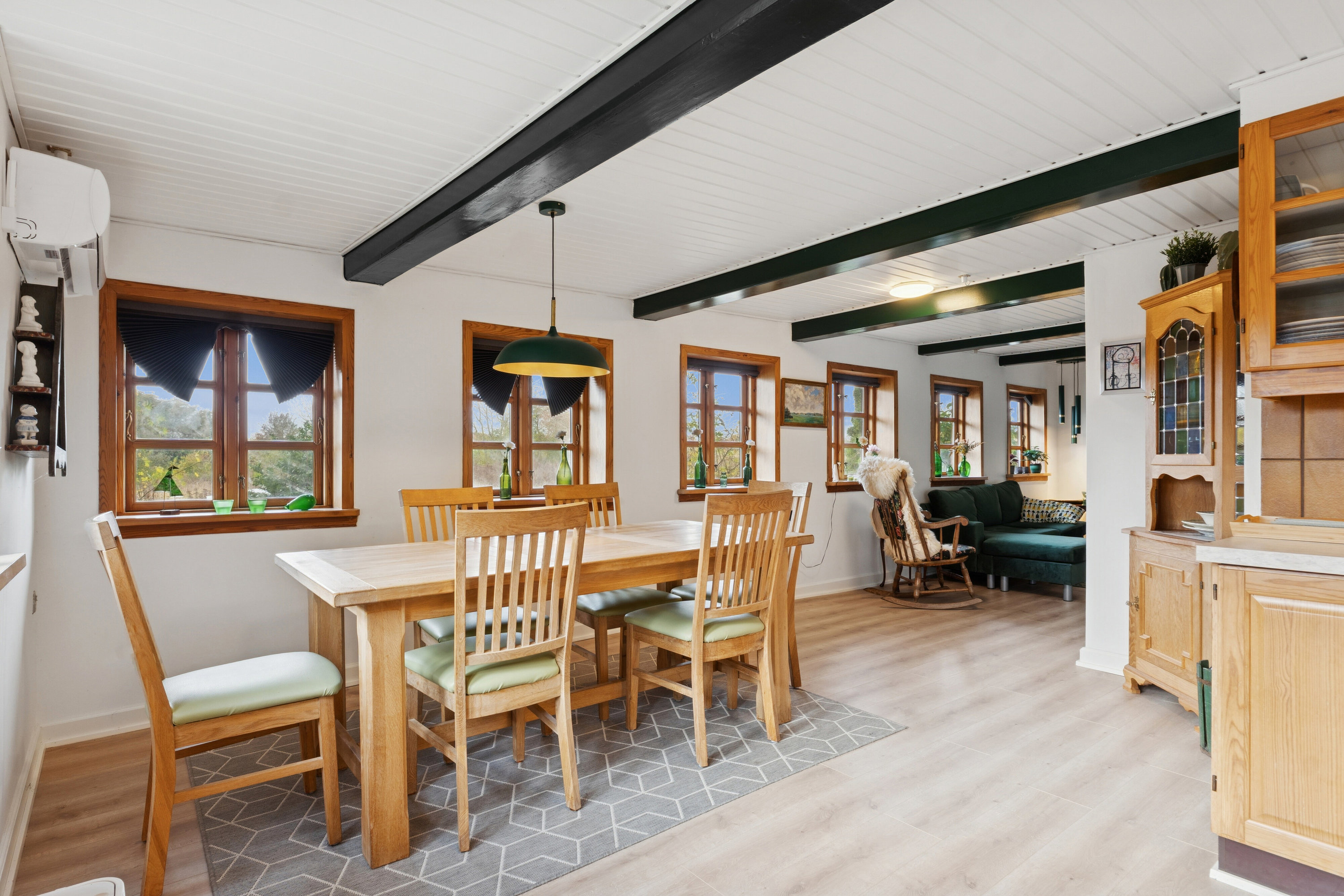 Fremhævet spisestue billede i fuldskærmstilstand. Billede af Pederstrupvej 10, Pederstrup, 5900 Rudkøbing