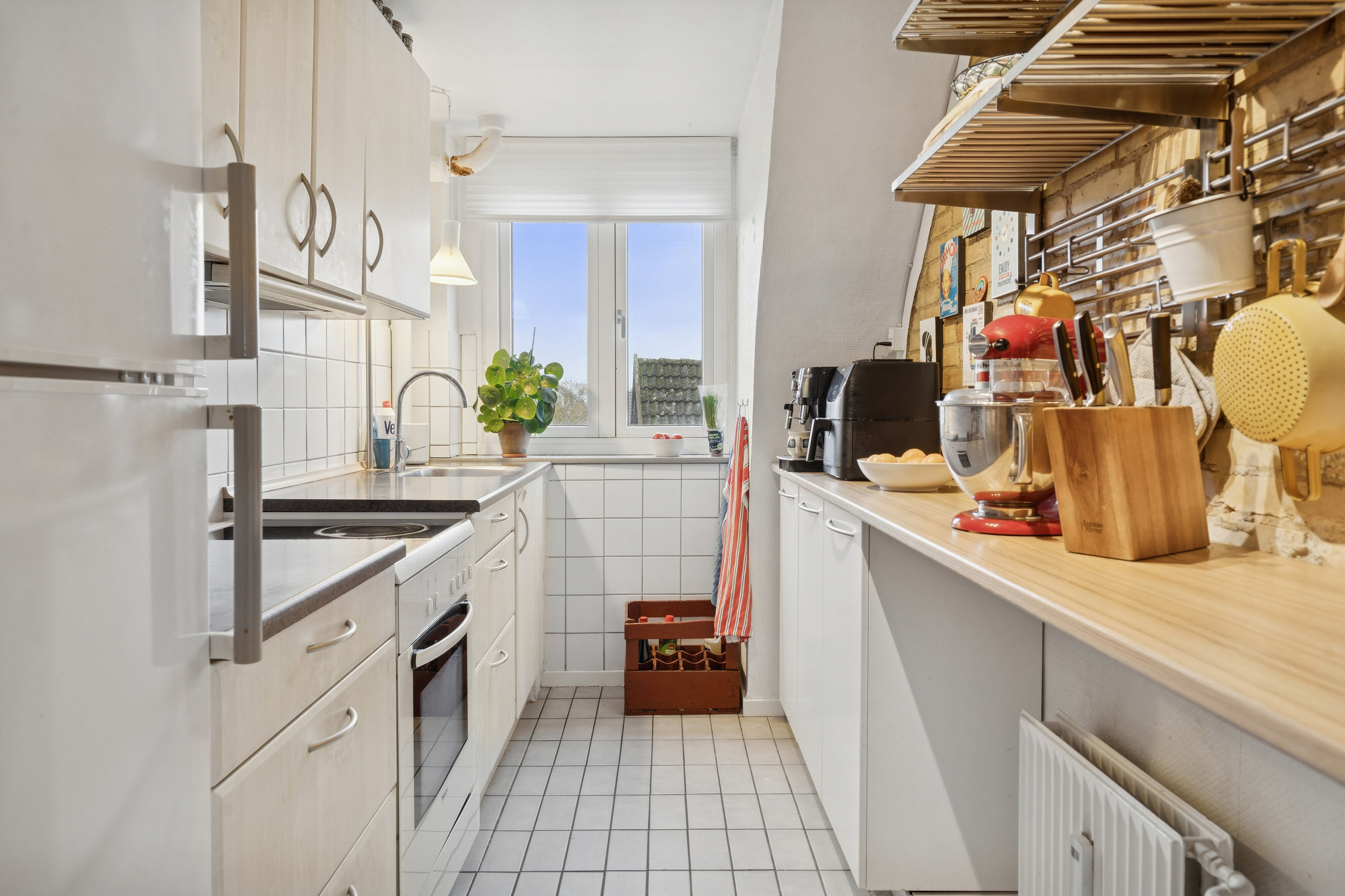 Fremhævet køkken billede i fuldskærmstilstand. Billede af Teisensvej 2A, 2. th., 5000 Odense C