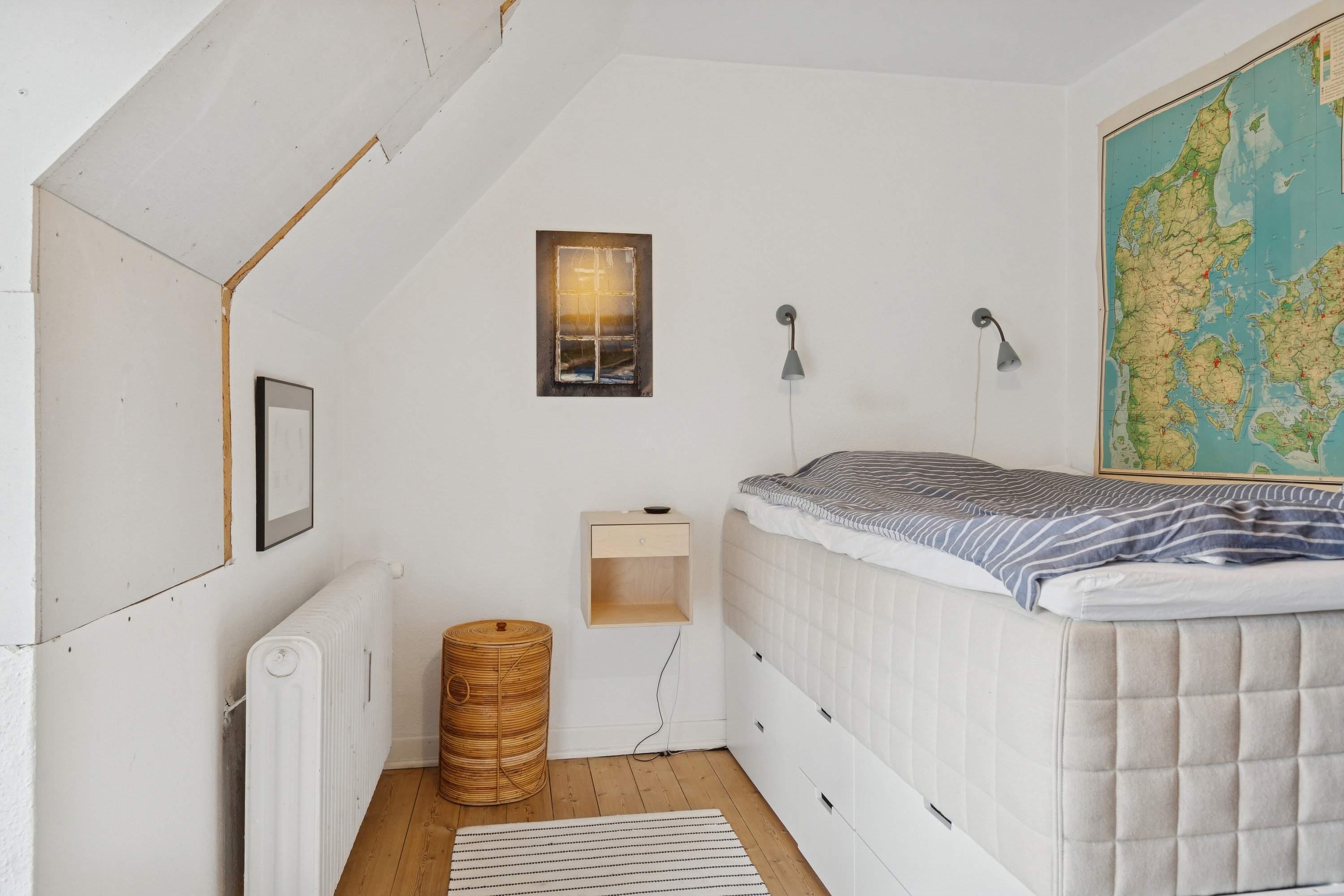 Fremhævet soveværelse billede i fuldskærmstilstand. Billede af Teisensvej 2A, 2. th., 5000 Odense C