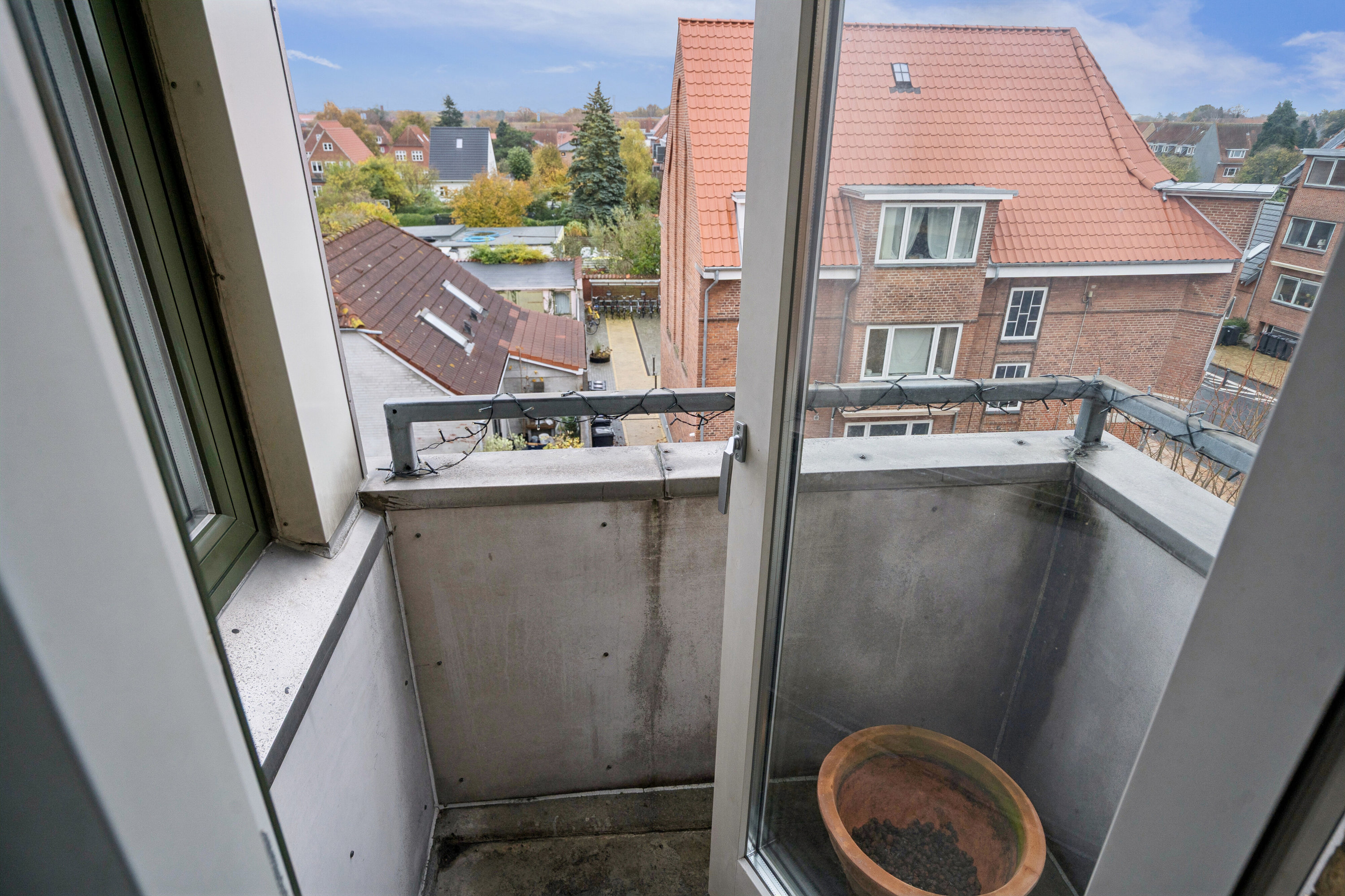 Fremhævet altan billede i fuldskærmstilstand. Billede af Teisensvej 2A, 2. th., 5000 Odense C