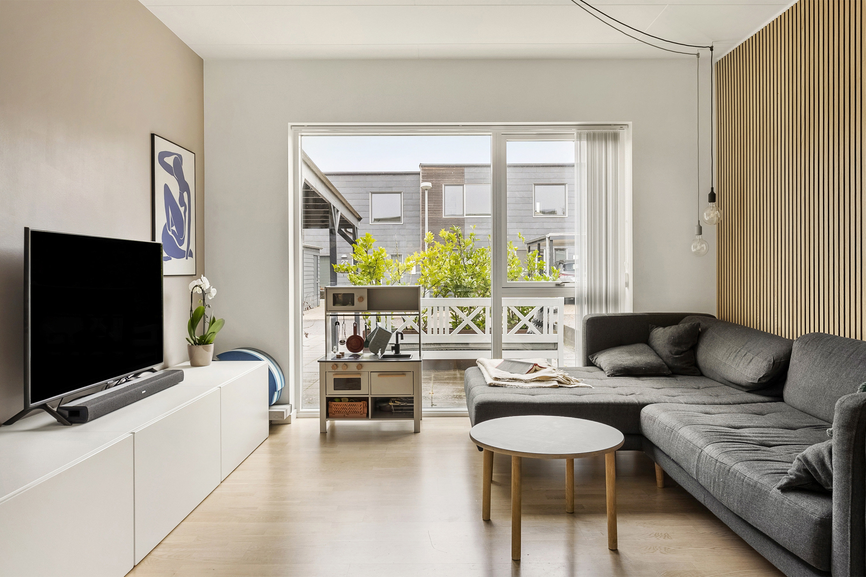 Fremhævet stue billede i fuldskærmstilstand. Billede af Østergårds Alle 33, 8362 Hørning