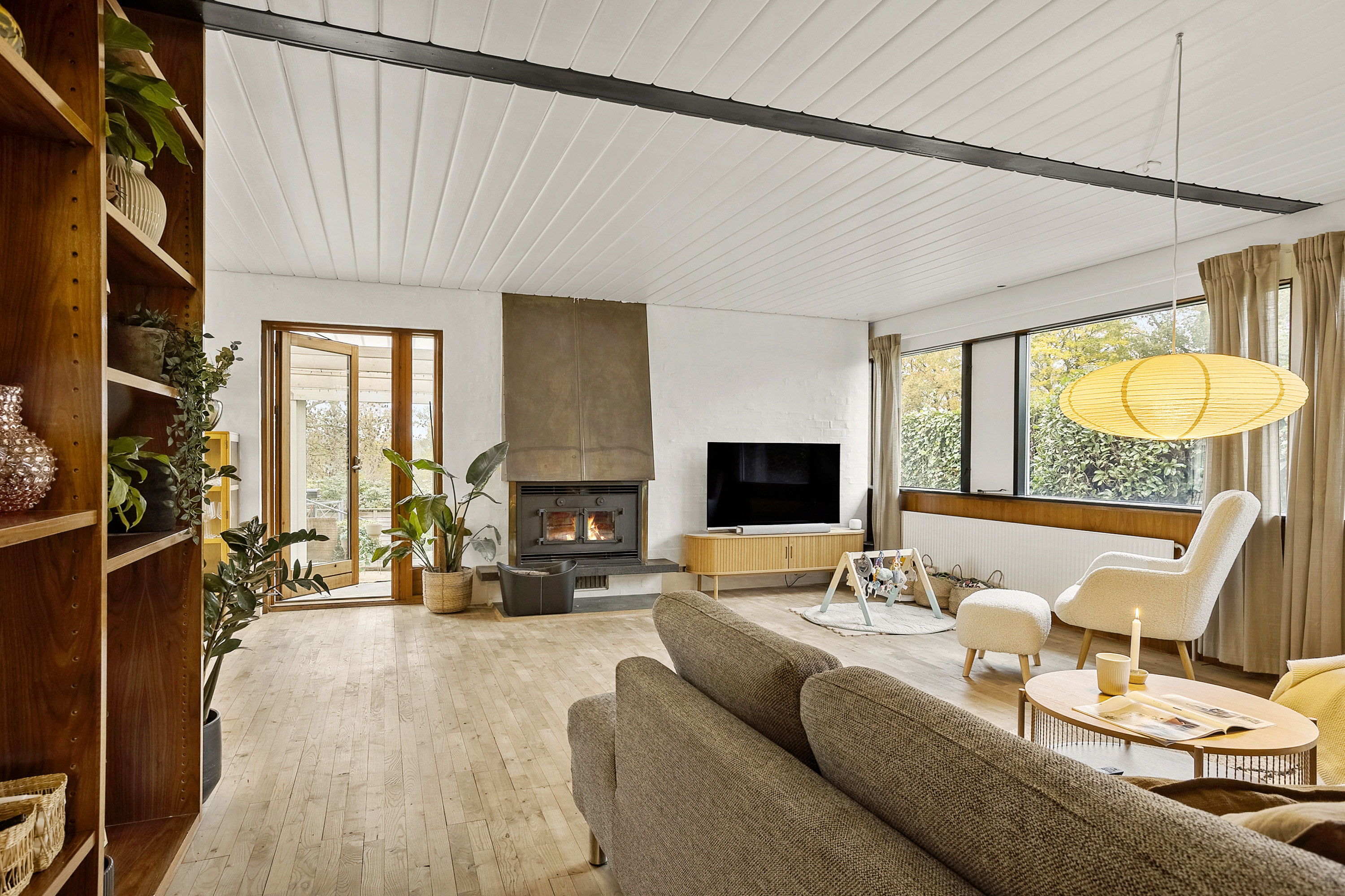 Fremhævet stue billede i fuldskærmstilstand. Billede af Aastrupvej 102, 6100 Haderslev