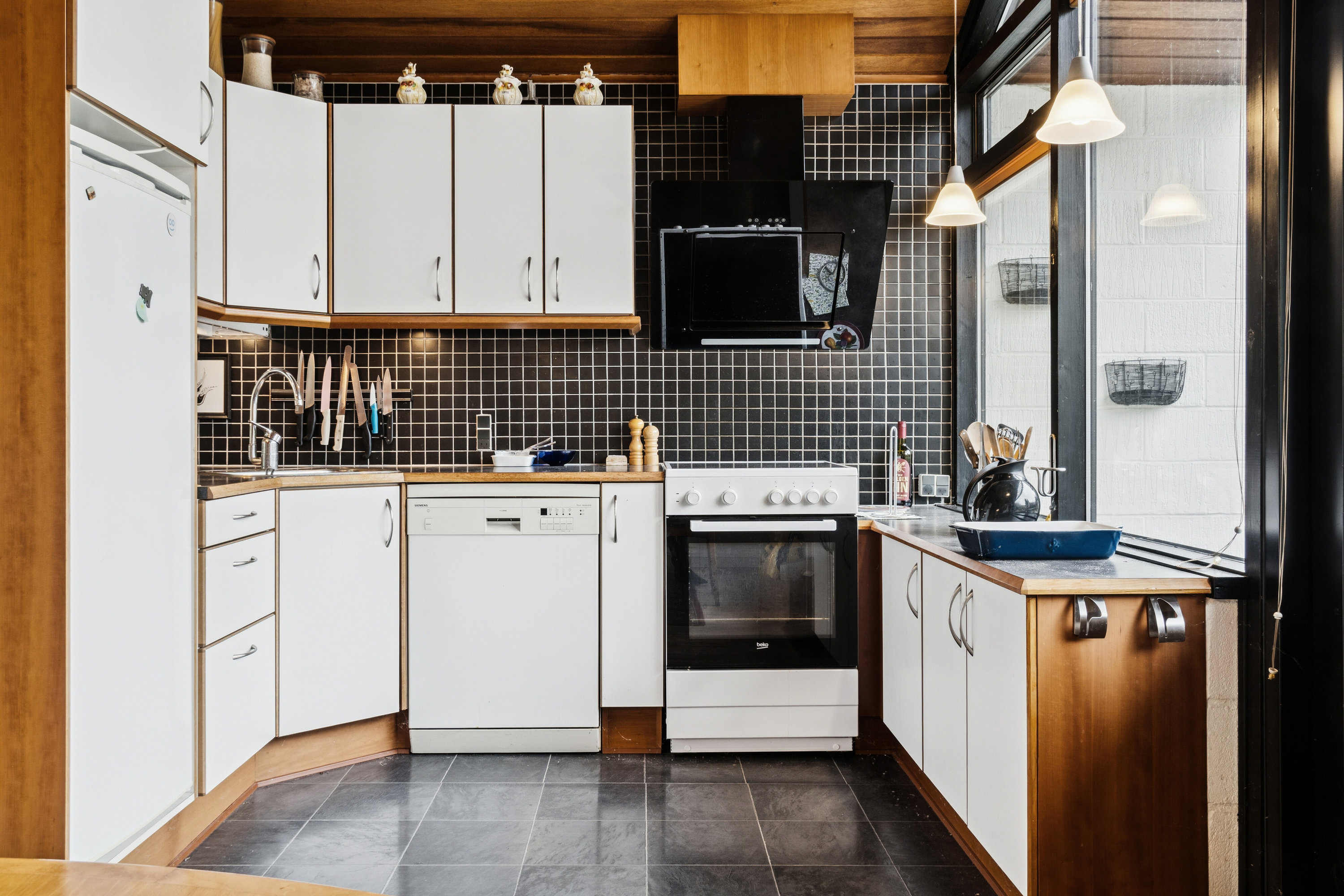 Fremhævet køkken billede i fuldskærmstilstand. Billede af To-Bjerg 156, Uglerup, 4300 Holbæk