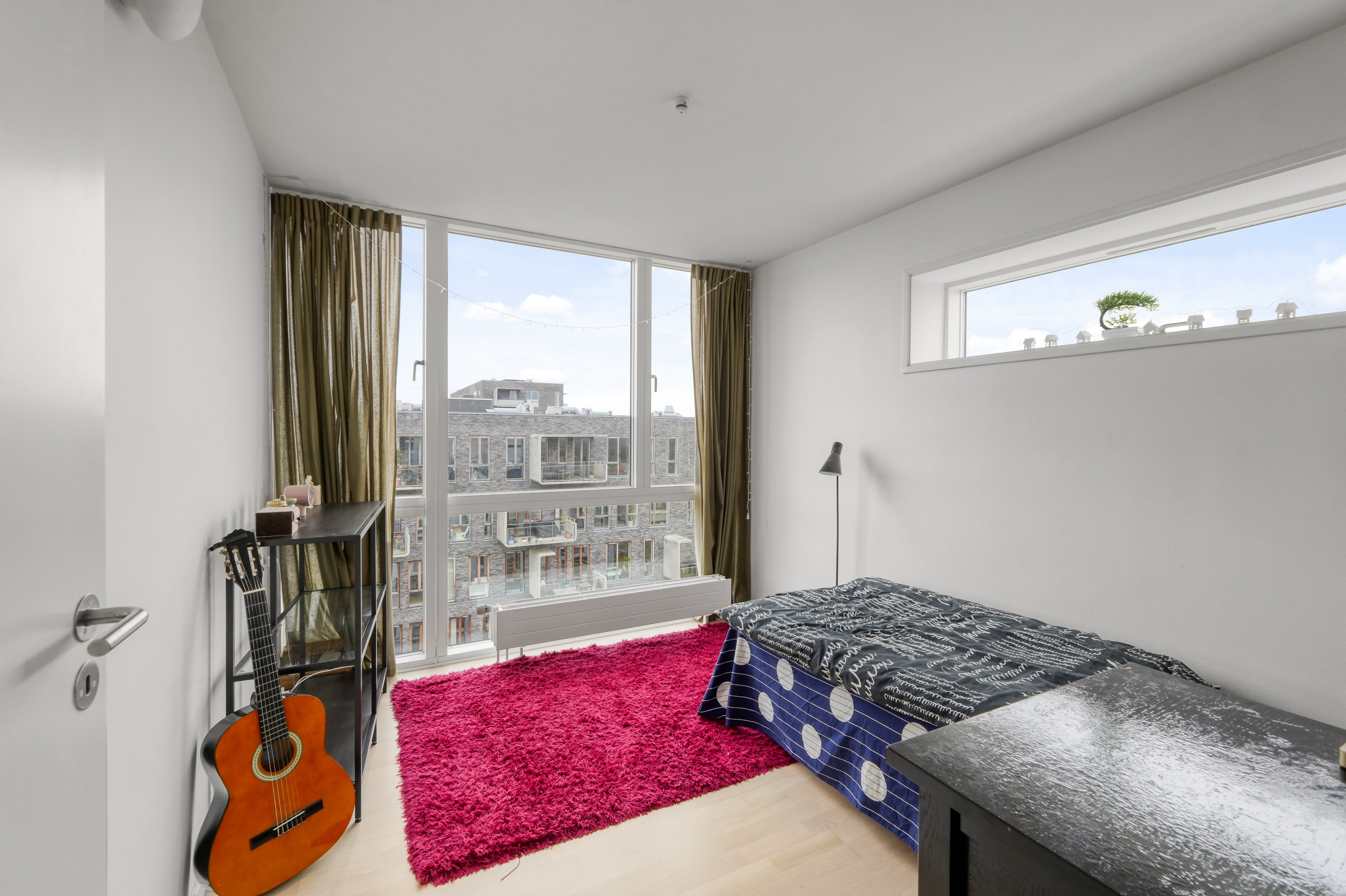 Fremhævet andet billede i fuldskærmstilstand. Billede af C.F. Møllers Allé 40, 10. tv., 2300 København S