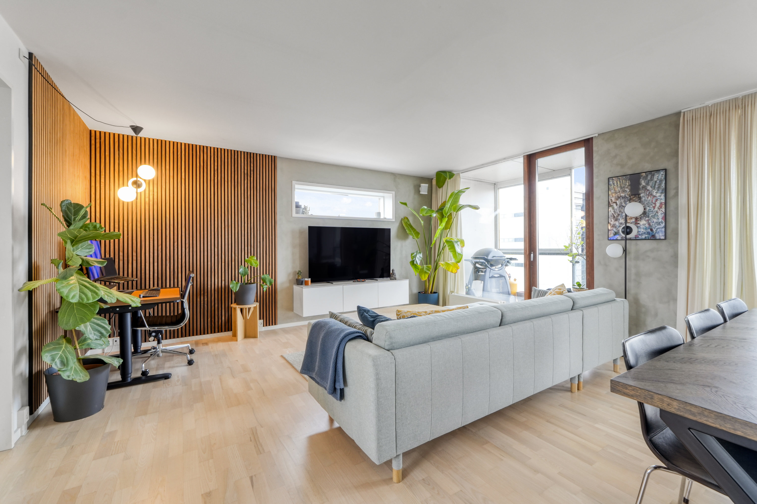 Fremhævet andet billede i fuldskærmstilstand. Billede af C.F. Møllers Allé 40, 10. tv., 2300 København S