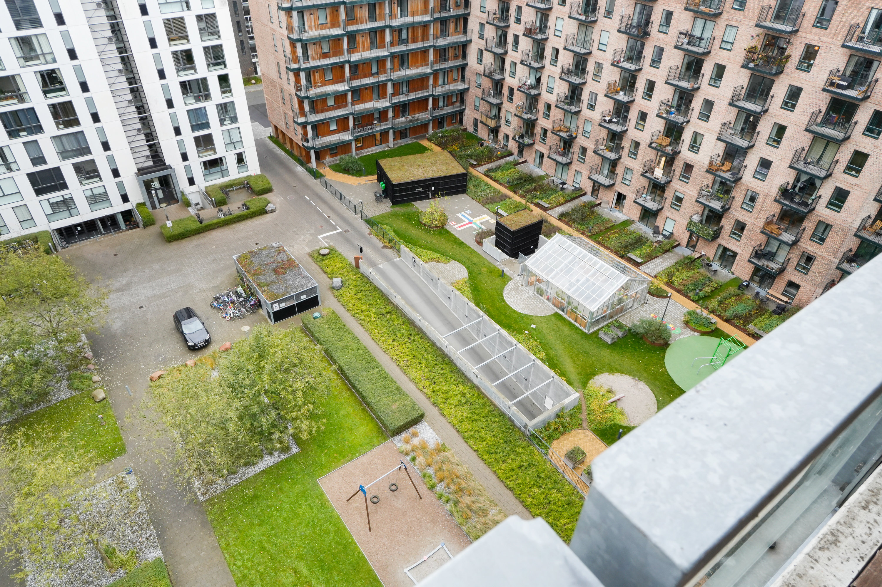 Fremhævet andet billede i fuldskærmstilstand. Billede af C.F. Møllers Allé 40, 10. tv., 2300 København S