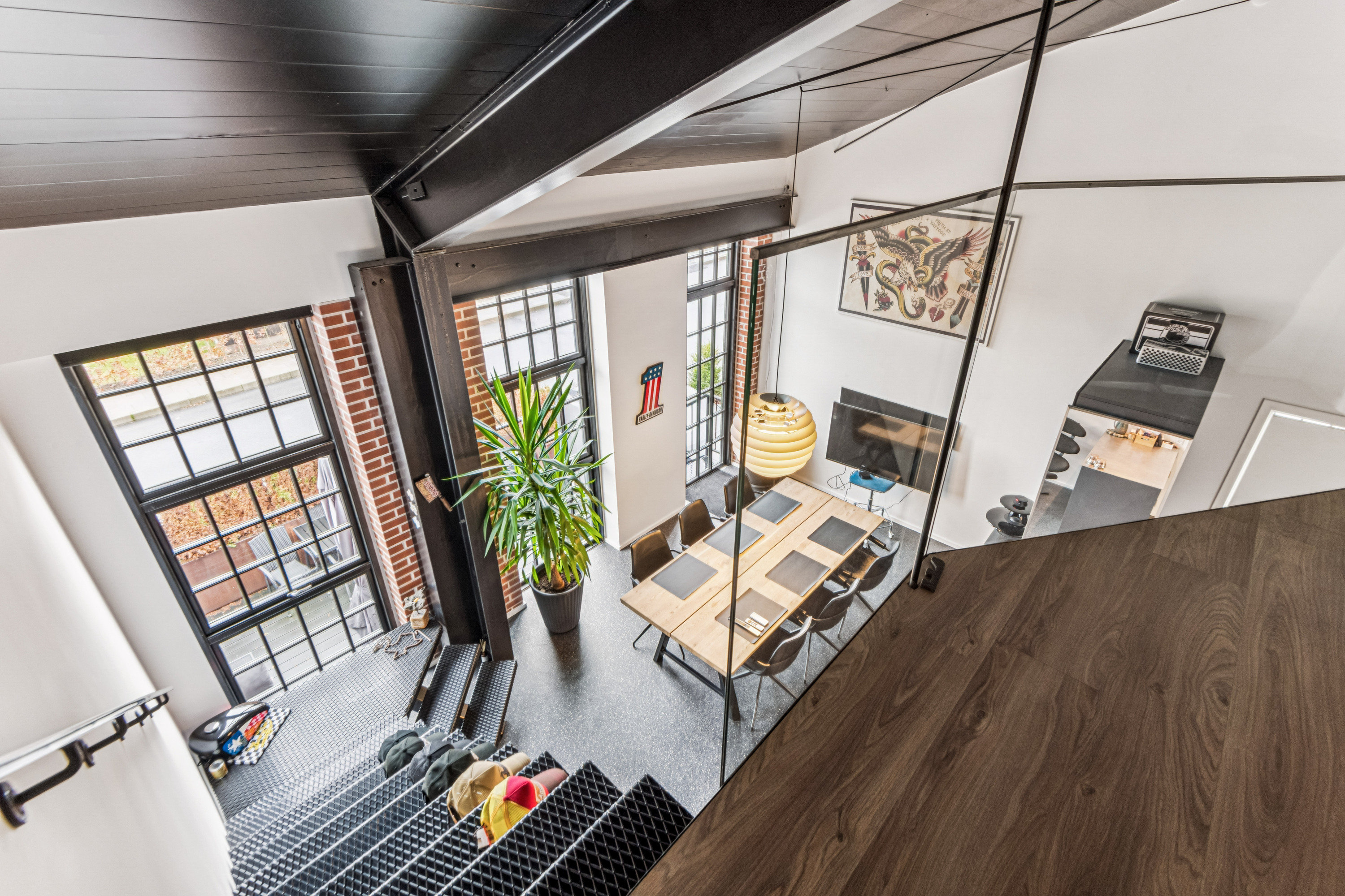 Fremhævet stue billede i fuldskærmstilstand. Billede af Døsebækparken 74, 1. th., 9230 Svenstrup J