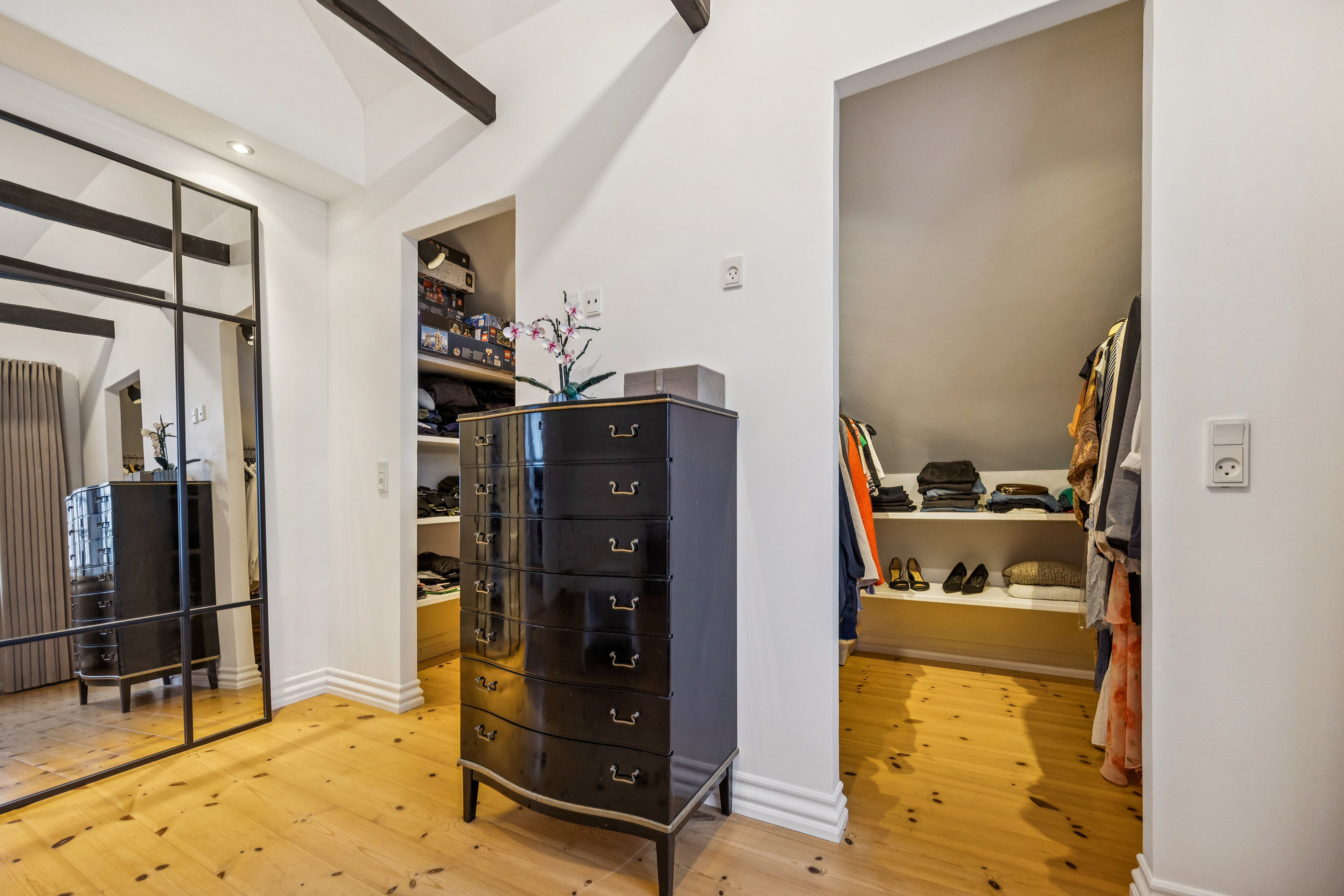 Fremhævet værelse billede i fuldskærmstilstand. Billede af Røgildsvej 35, 9400 Nørresundby