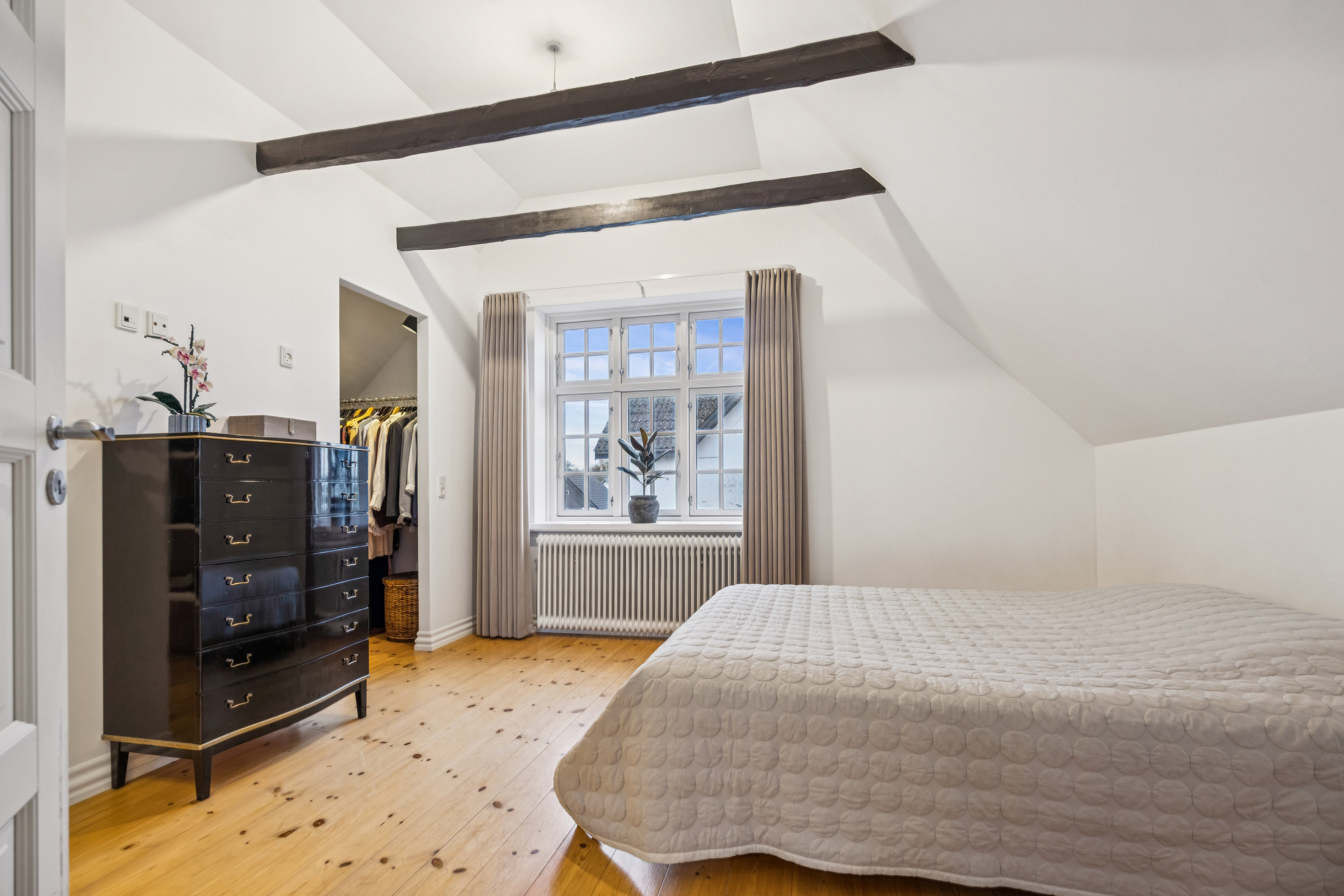 Fremhævet værelse billede i fuldskærmstilstand. Billede af Røgildsvej 35, 9400 Nørresundby