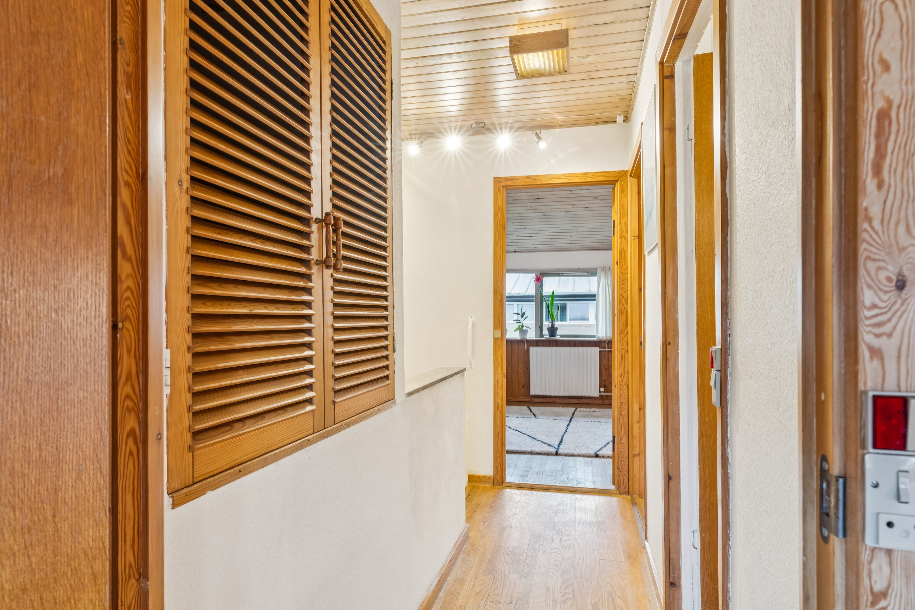 Fremhævet gang billede i fuldskærmstilstand. Billede af Egevangshusene 207, 2630 Taastrup