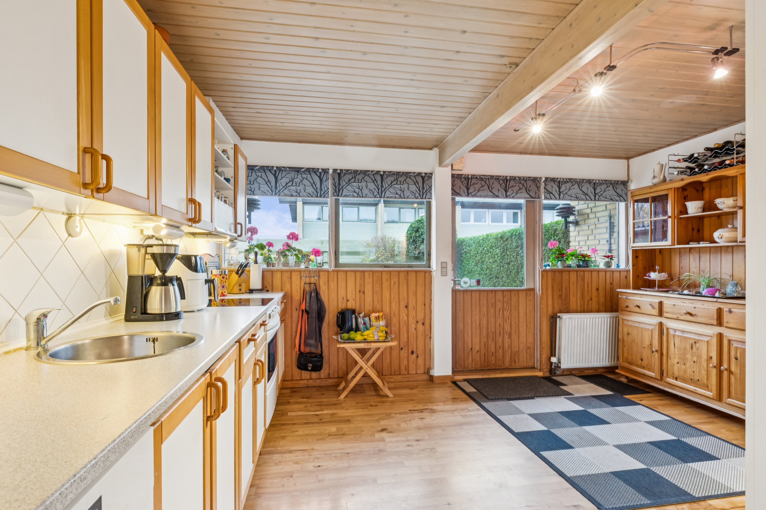 Fremhævet køkken billede i fuldskærmstilstand. Billede af Egevangshusene 207, 2630 Taastrup