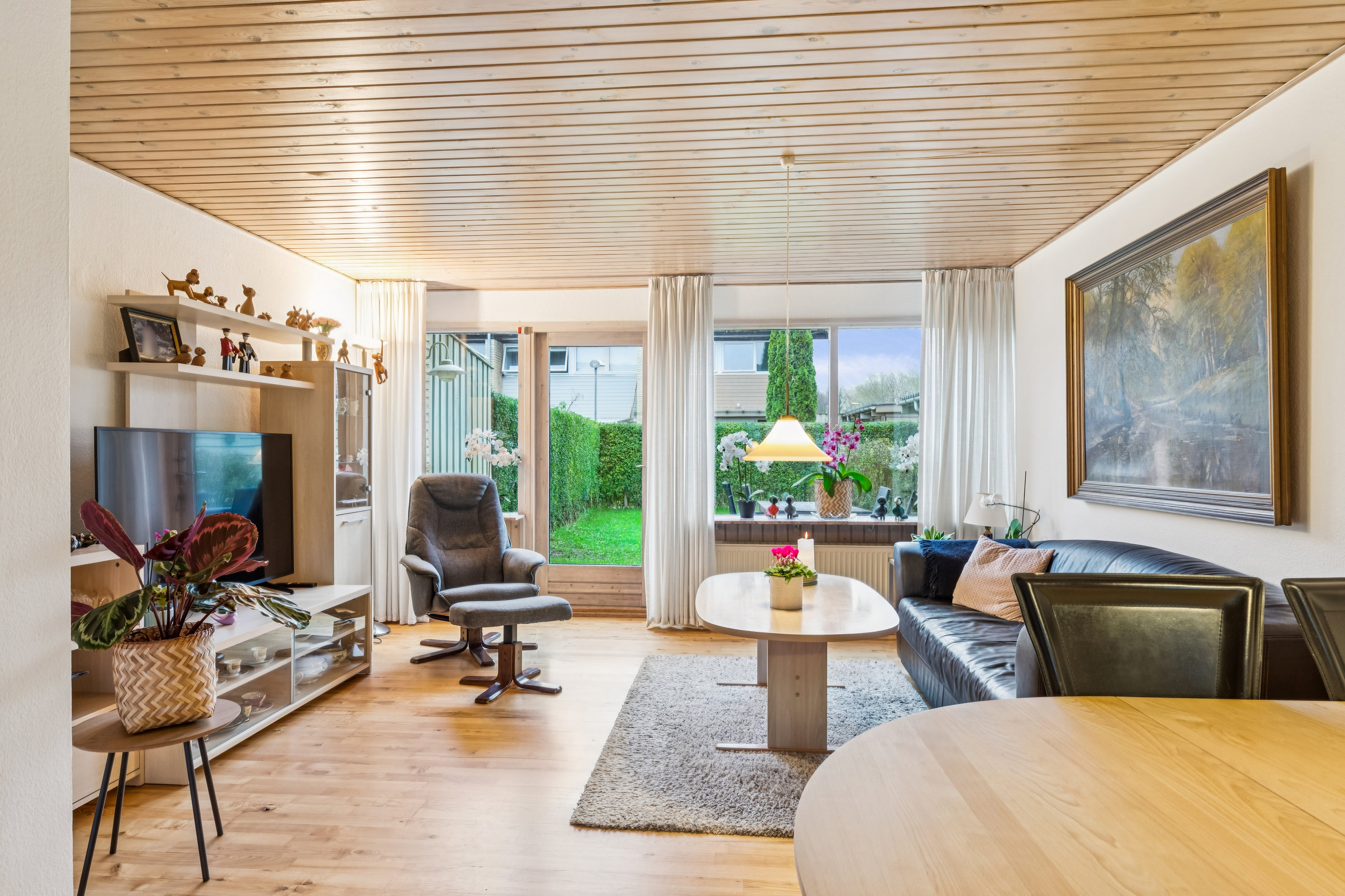 Fremhævet stue billede i fuldskærmstilstand. Billede af Egevangshusene 207, 2630 Taastrup