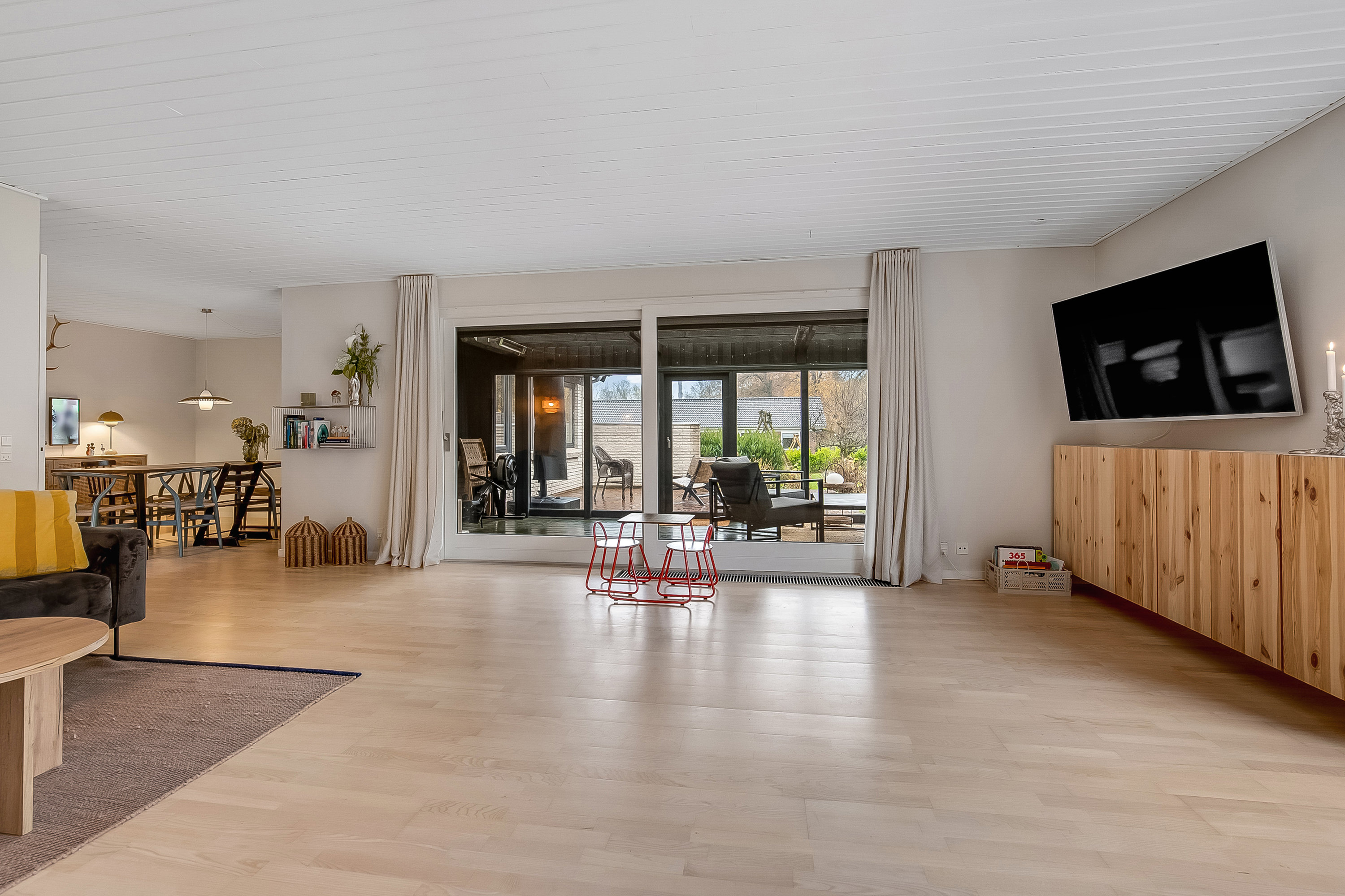 Fremhævet stue billede i fuldskærmstilstand. Billede af Umanakvej 23, Søndermarken, 7100 Vejle