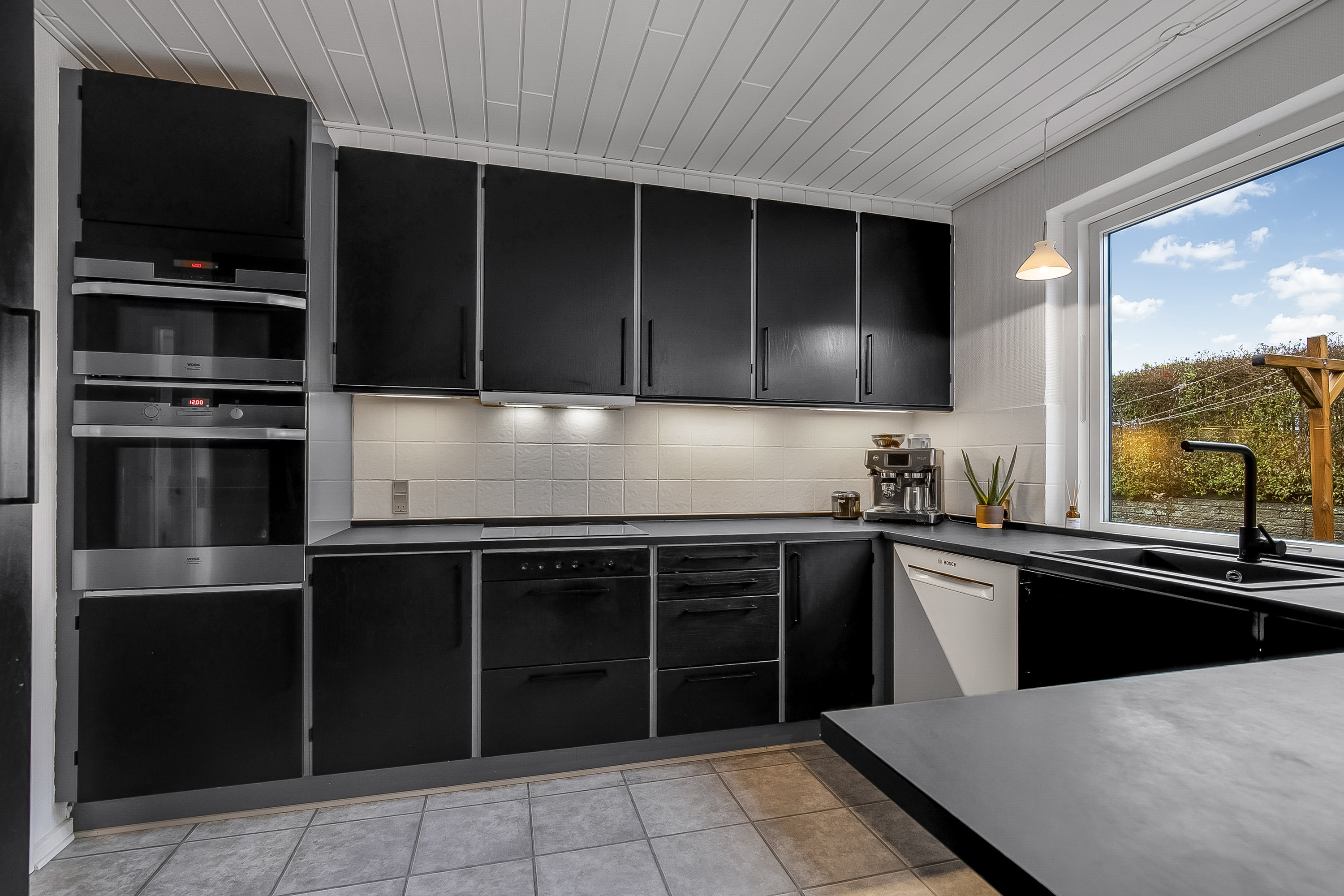 Fremhævet køkken alrum billede i fuldskærmstilstand. Billede af Umanakvej 23, Søndermarken, 7100 Vejle