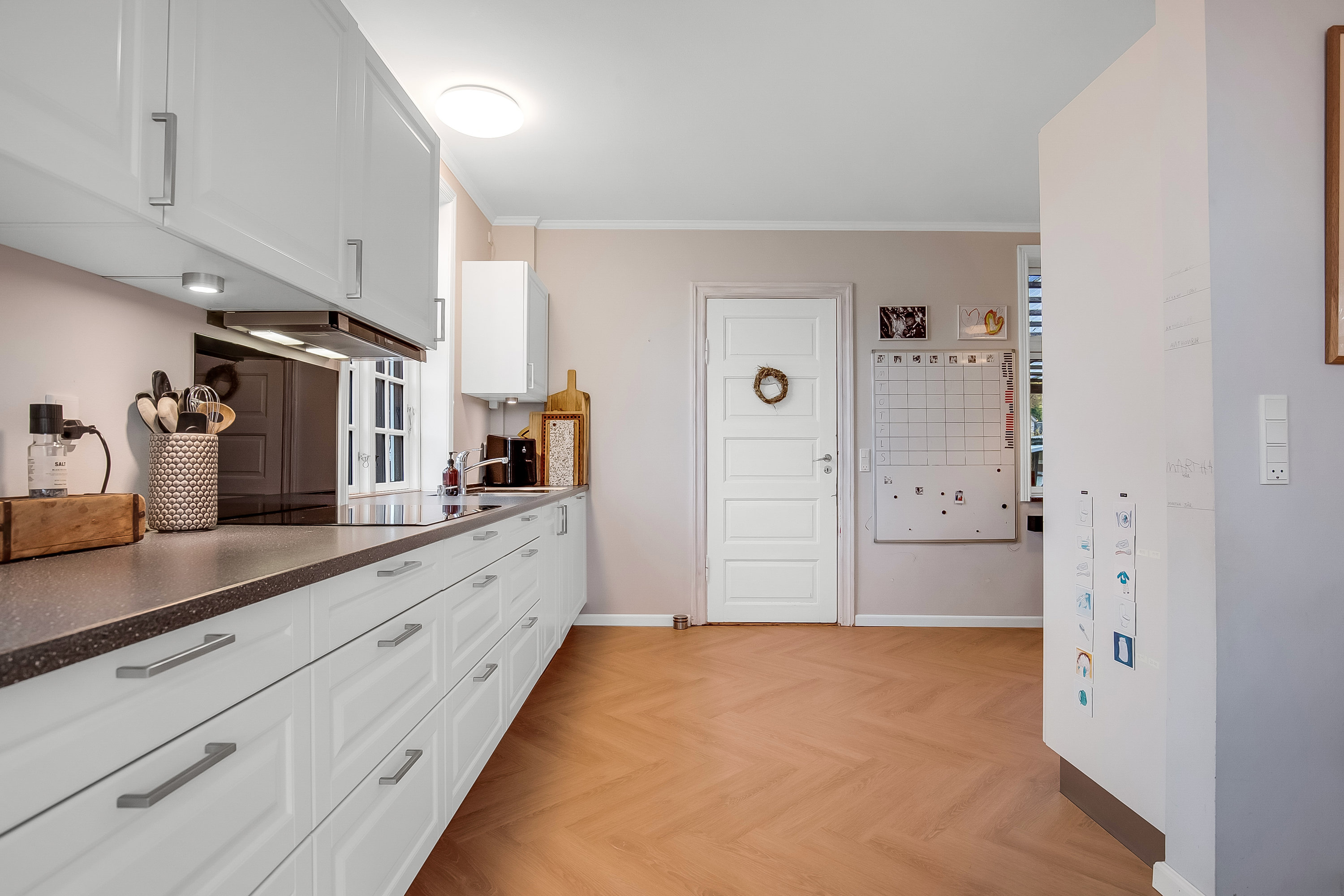 Fremhævet køkken billede i fuldskærmstilstand. Billede af Danasvej 10, Vestbyen, 7100 Vejle