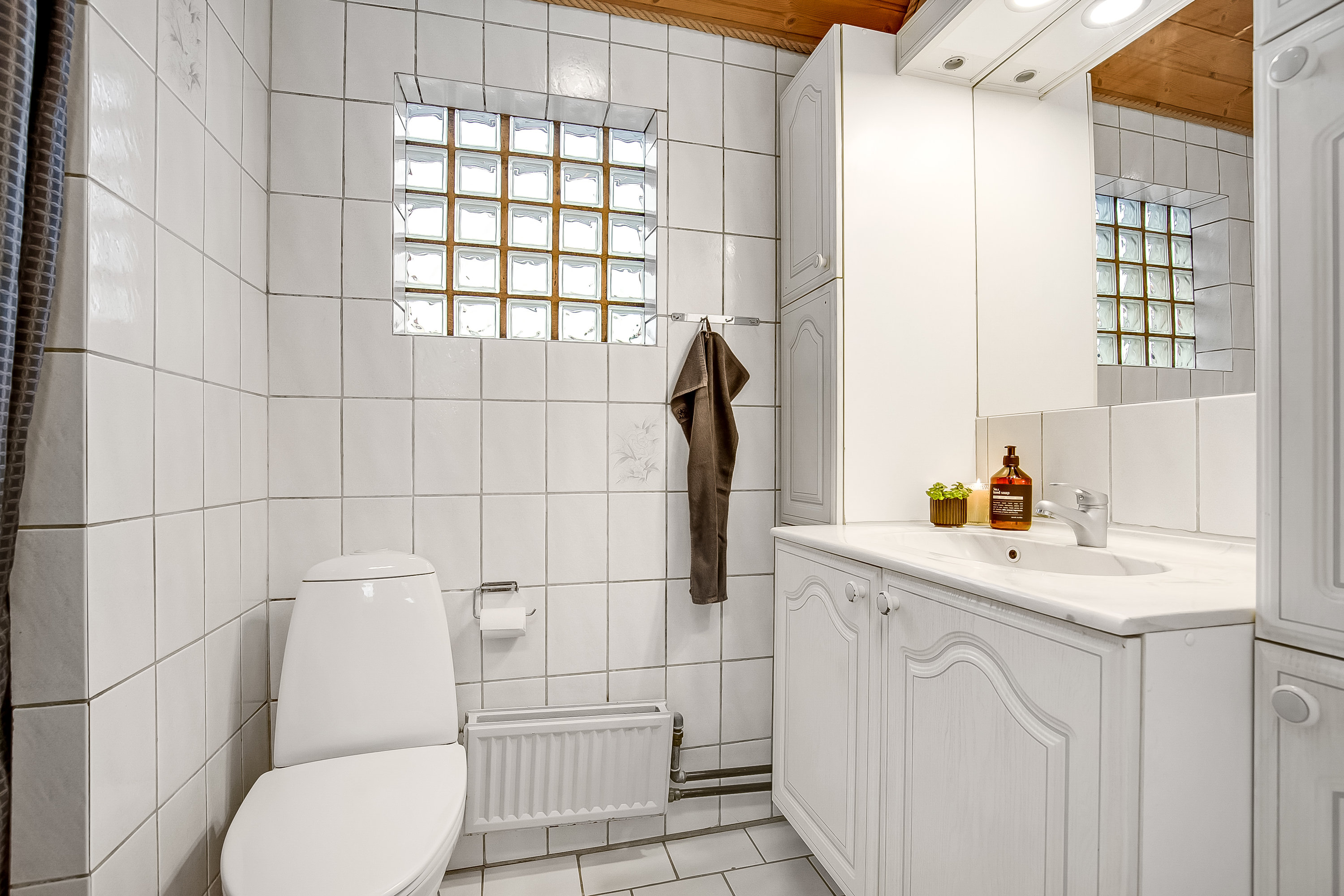 Fremhævet badeværelse billede i fuldskærmstilstand. Billede af Danasvej 10, Vestbyen, 7100 Vejle