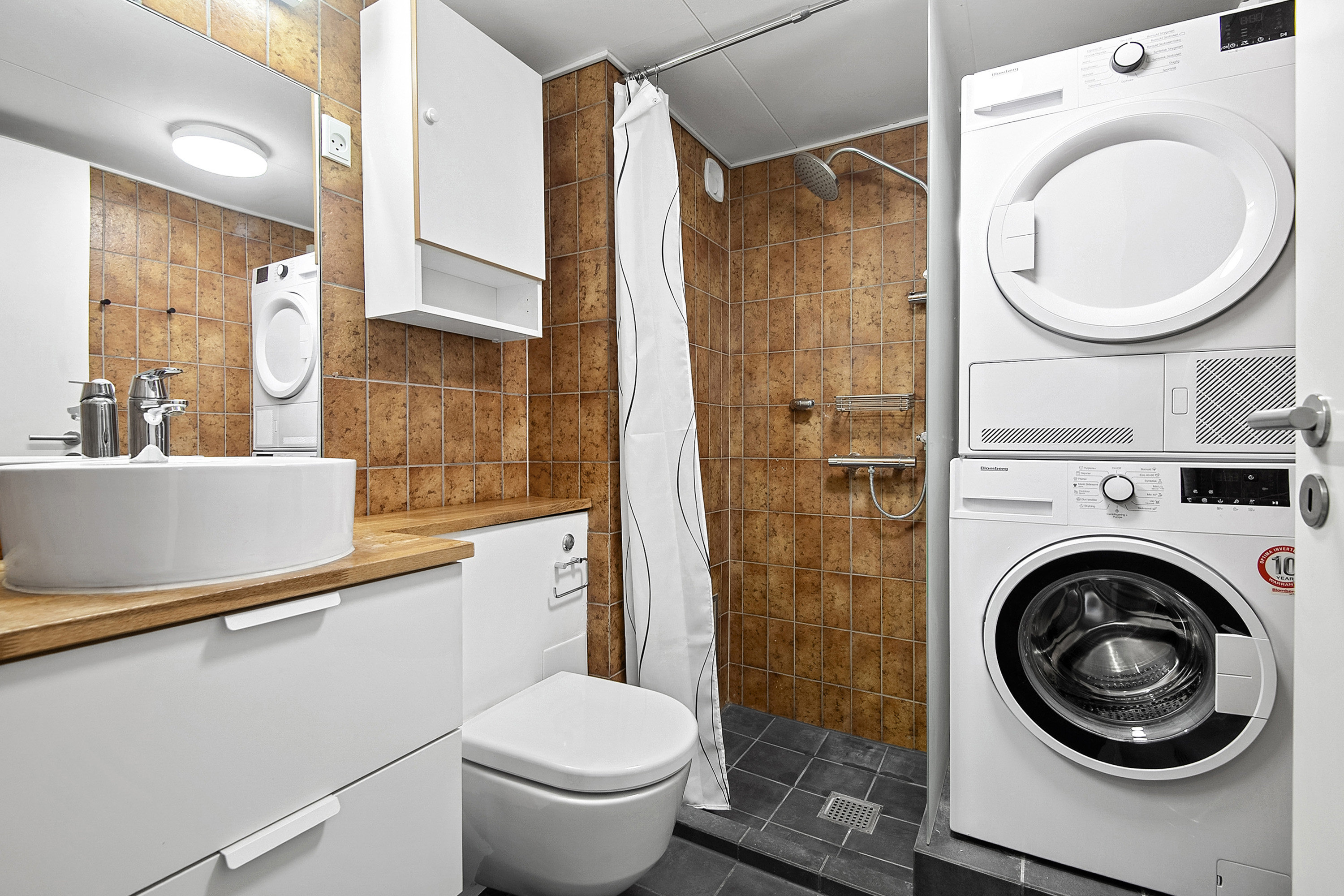 Fremhævet badeværelse billede i fuldskærmstilstand. Billede af Hjertingvej 6, 2. mf., 6700 Esbjerg