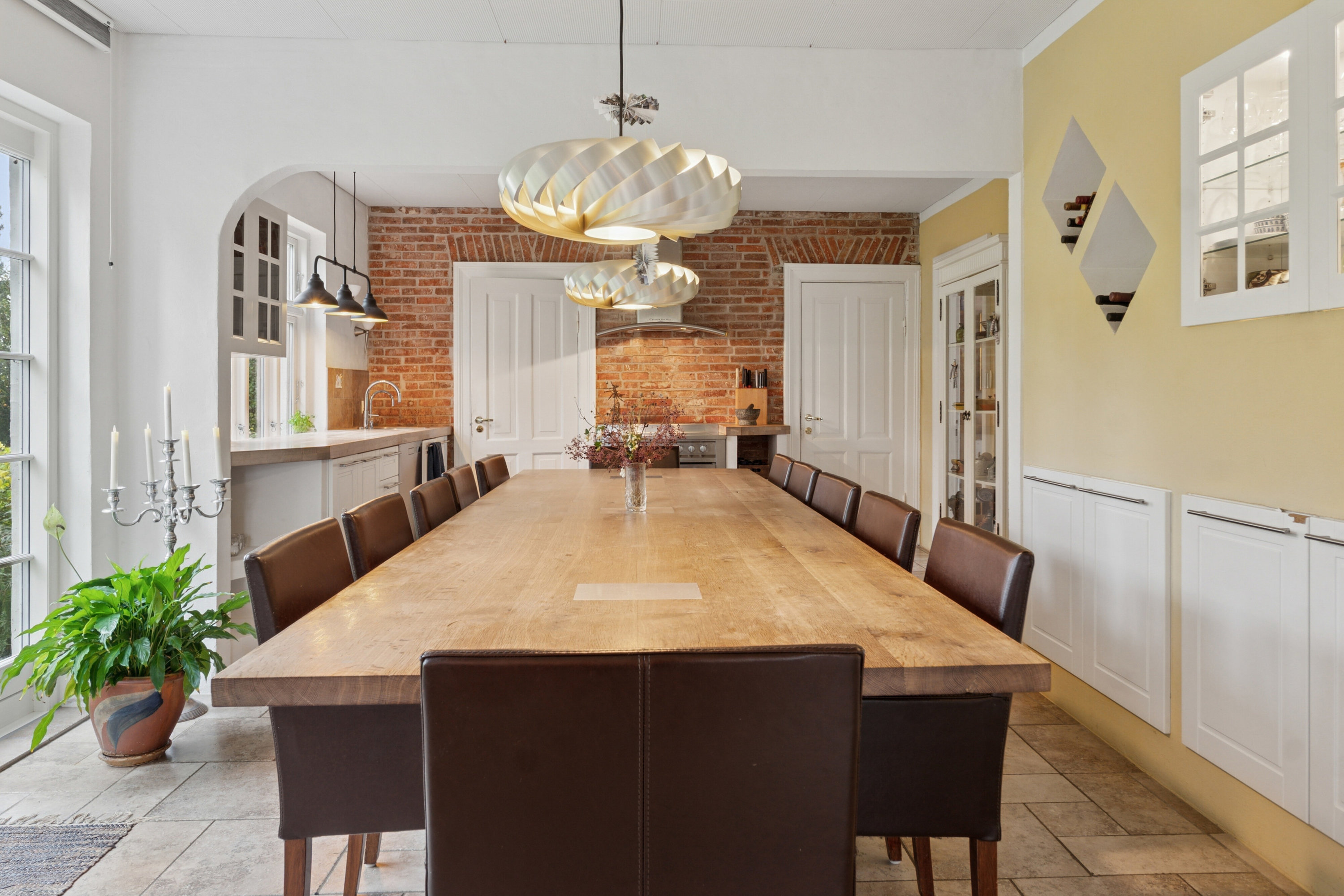 Fremhævet spisestue billede i fuldskærmstilstand. Billede af Strandvejen 44, 5882 Vejstrup