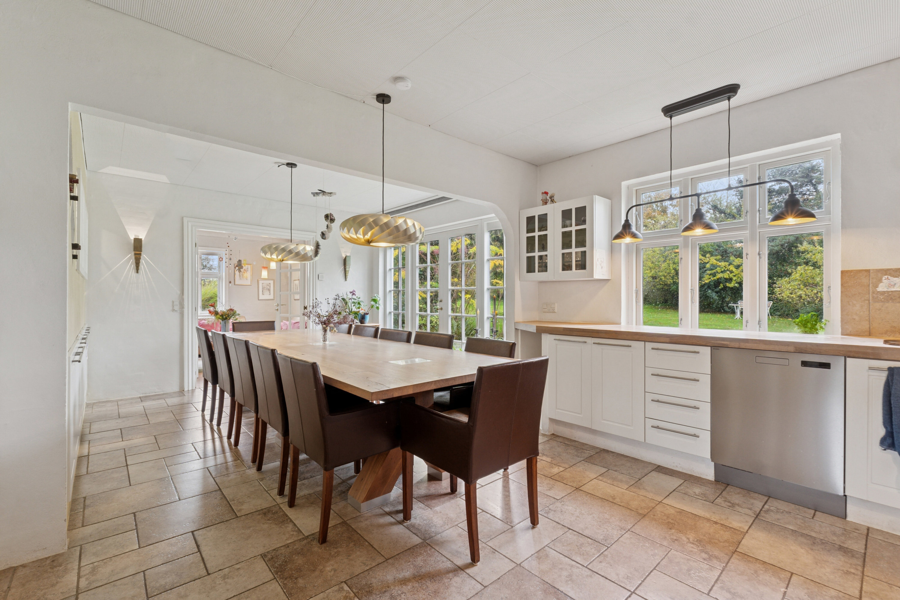 Fremhævet spisestue billede i fuldskærmstilstand. Billede af Strandvejen 44, 5882 Vejstrup