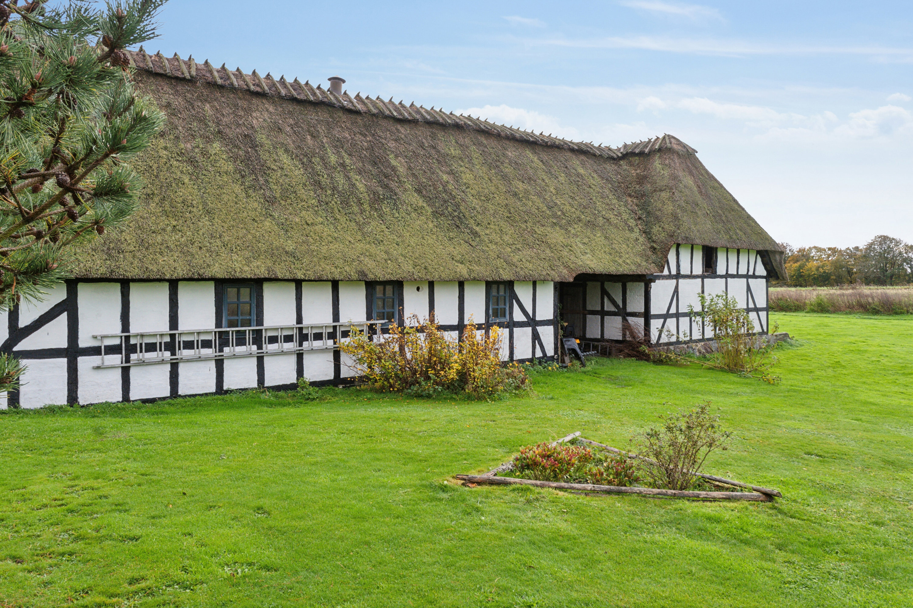 Fremhævet udendørs billede i fuldskærmstilstand. Billede af Strandvejen 44, 5882 Vejstrup