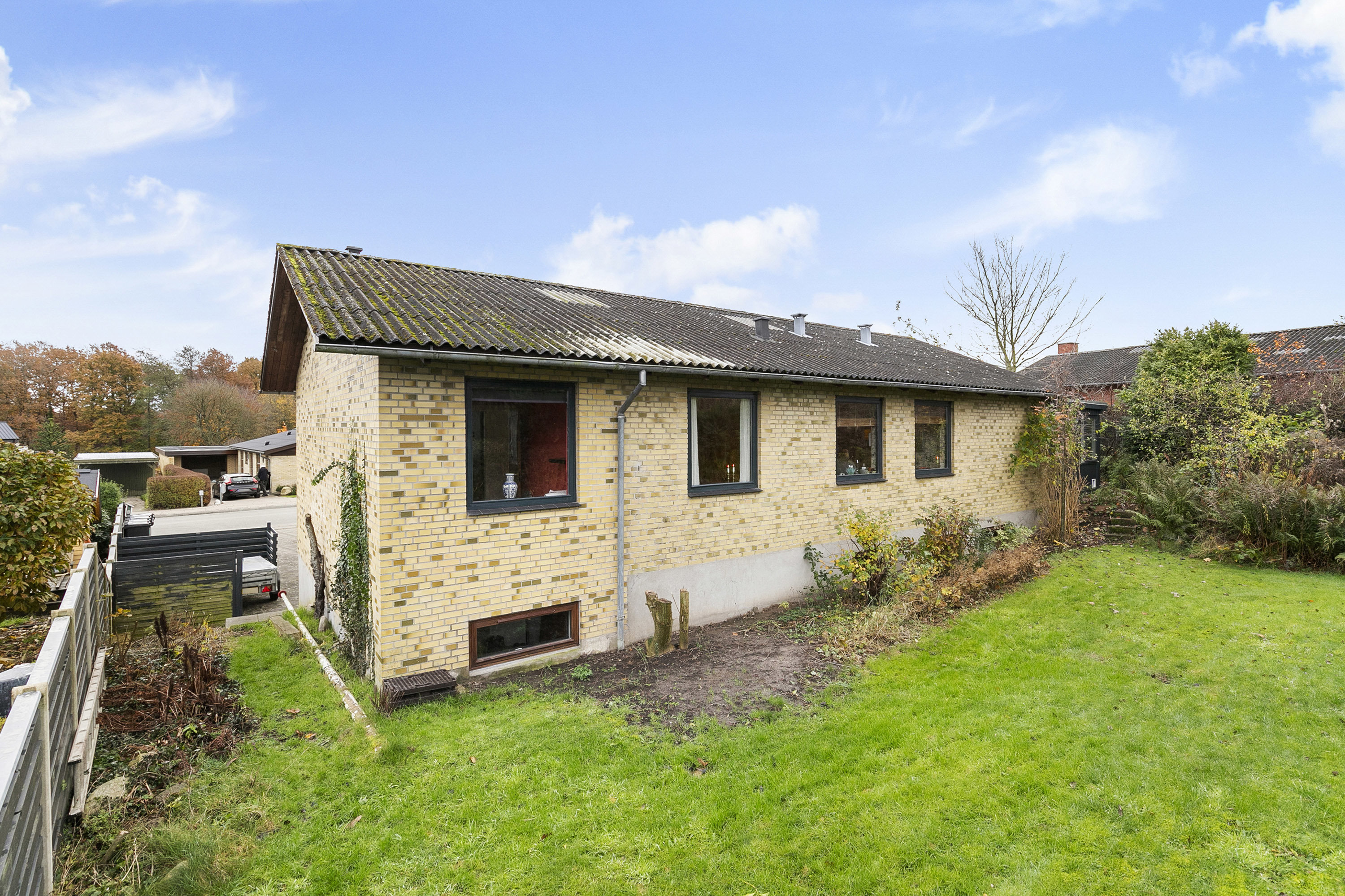 Fremhævet facade billede i fuldskærmstilstand. Billede af Ansgarsvej 2, 9600 Aars