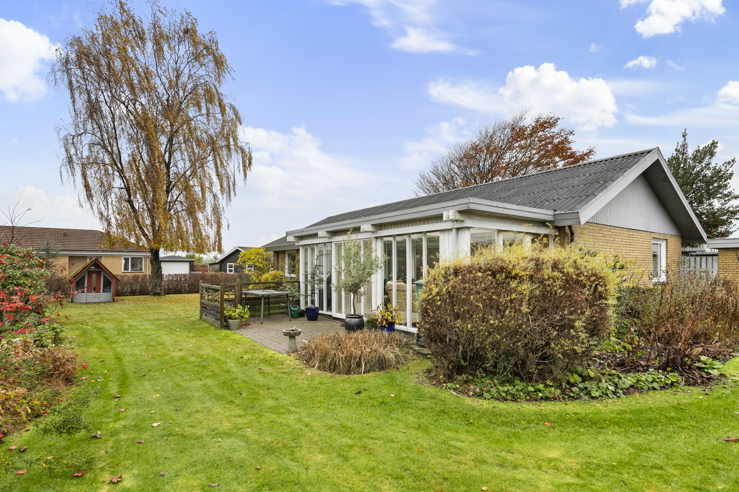 Fremhævet facade billede i fuldskærmstilstand. Billede af Birkagervej 16, 9740 Jerslev J