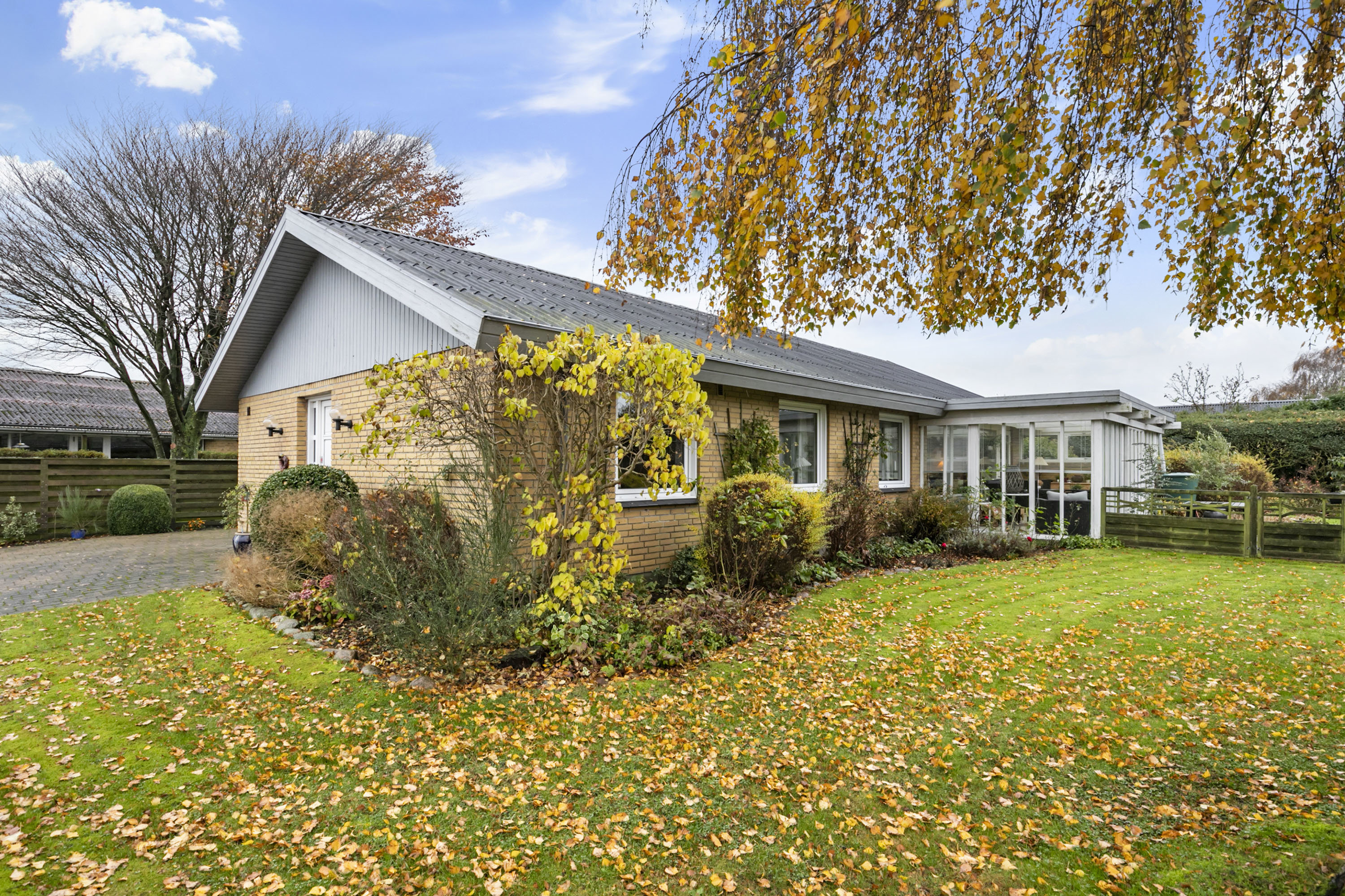 Fremhævet facade billede i fuldskærmstilstand. Billede af Birkagervej 16, 9740 Jerslev J