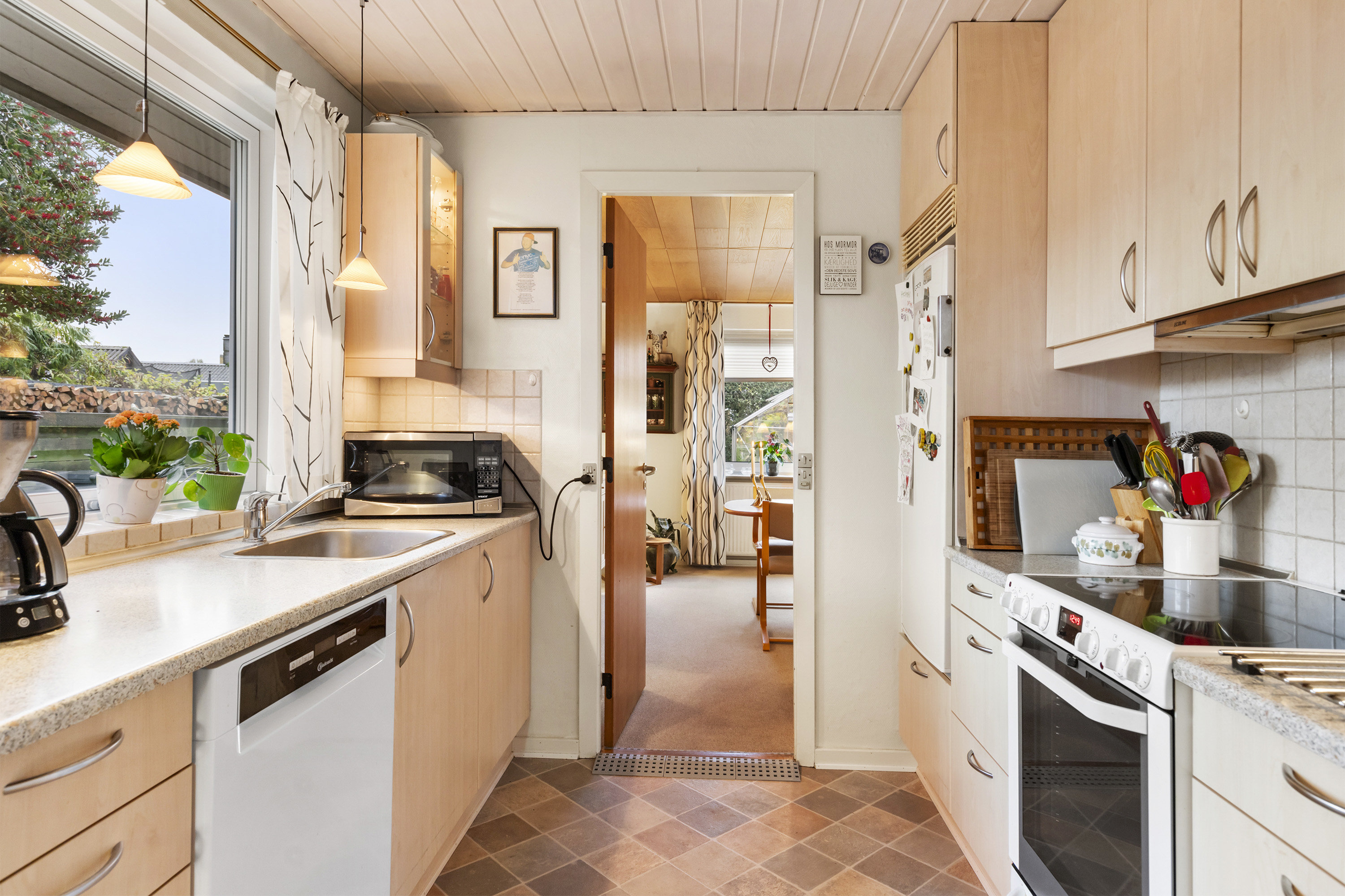 Fremhævet køkken billede i fuldskærmstilstand. Billede af Birkagervej 16, 9740 Jerslev J