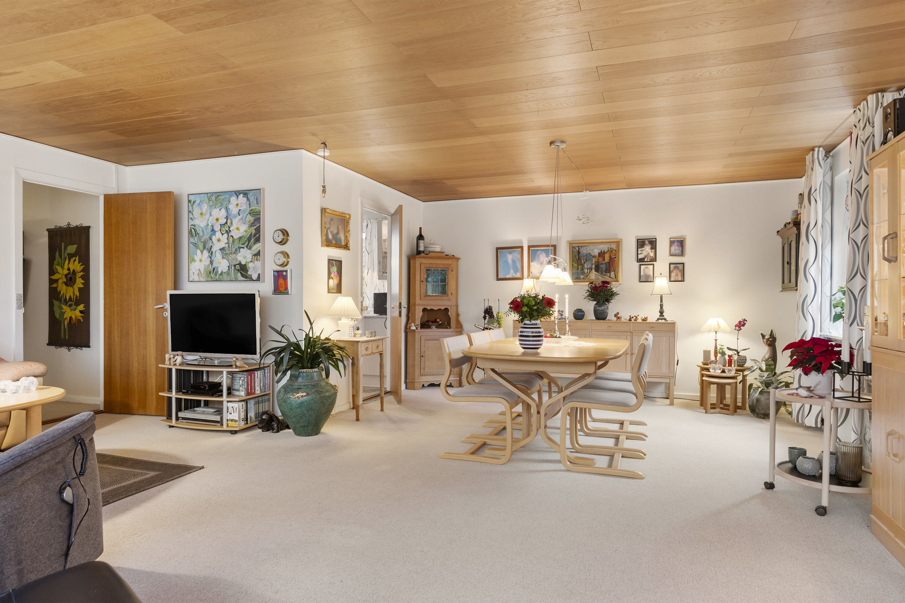 Fremhævet stue billede i fuldskærmstilstand. Billede af Birkagervej 16, 9740 Jerslev J