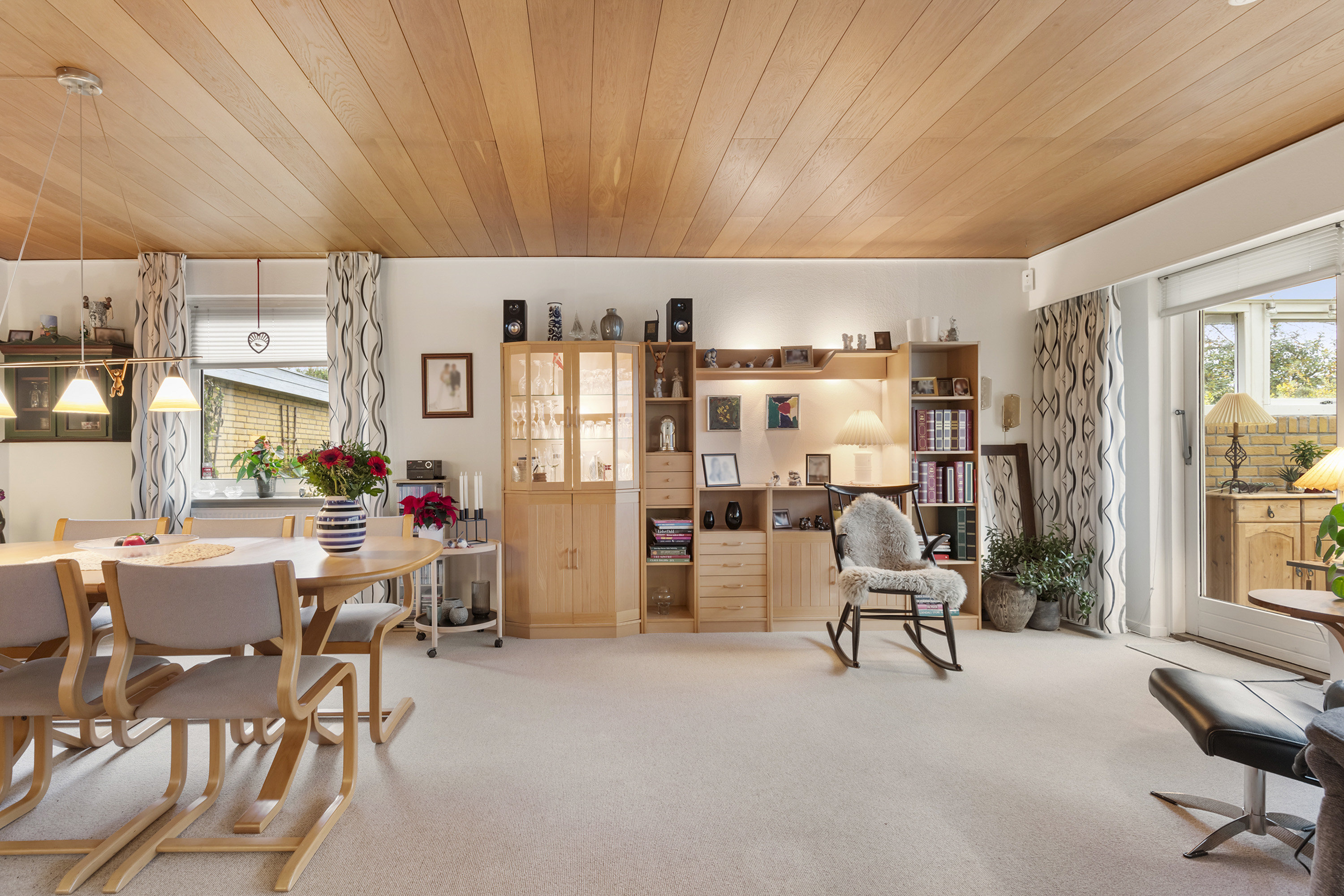 Fremhævet stue billede i fuldskærmstilstand. Billede af Birkagervej 16, 9740 Jerslev J