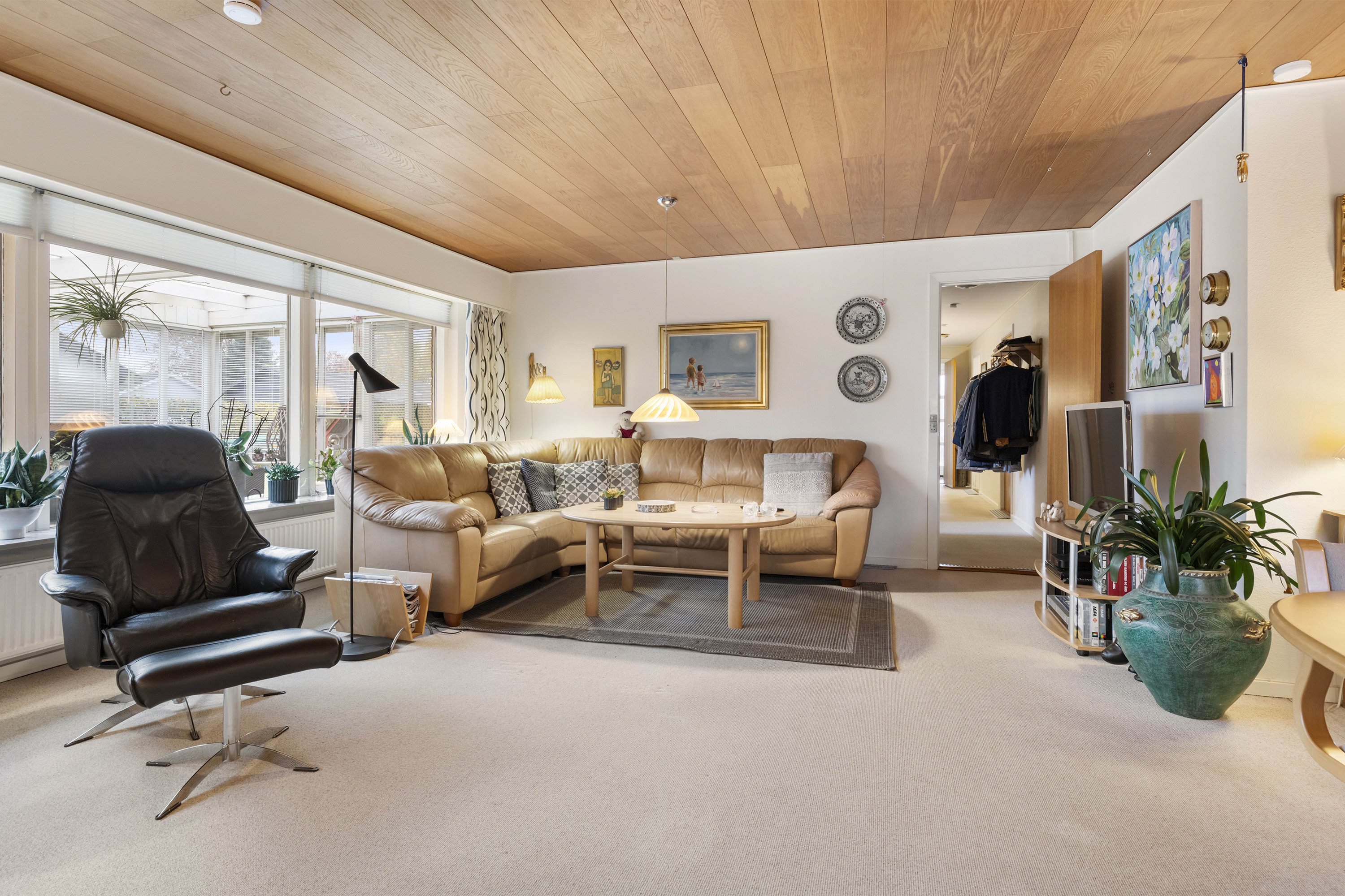 Fremhævet stue billede i fuldskærmstilstand. Billede af Birkagervej 16, 9740 Jerslev J