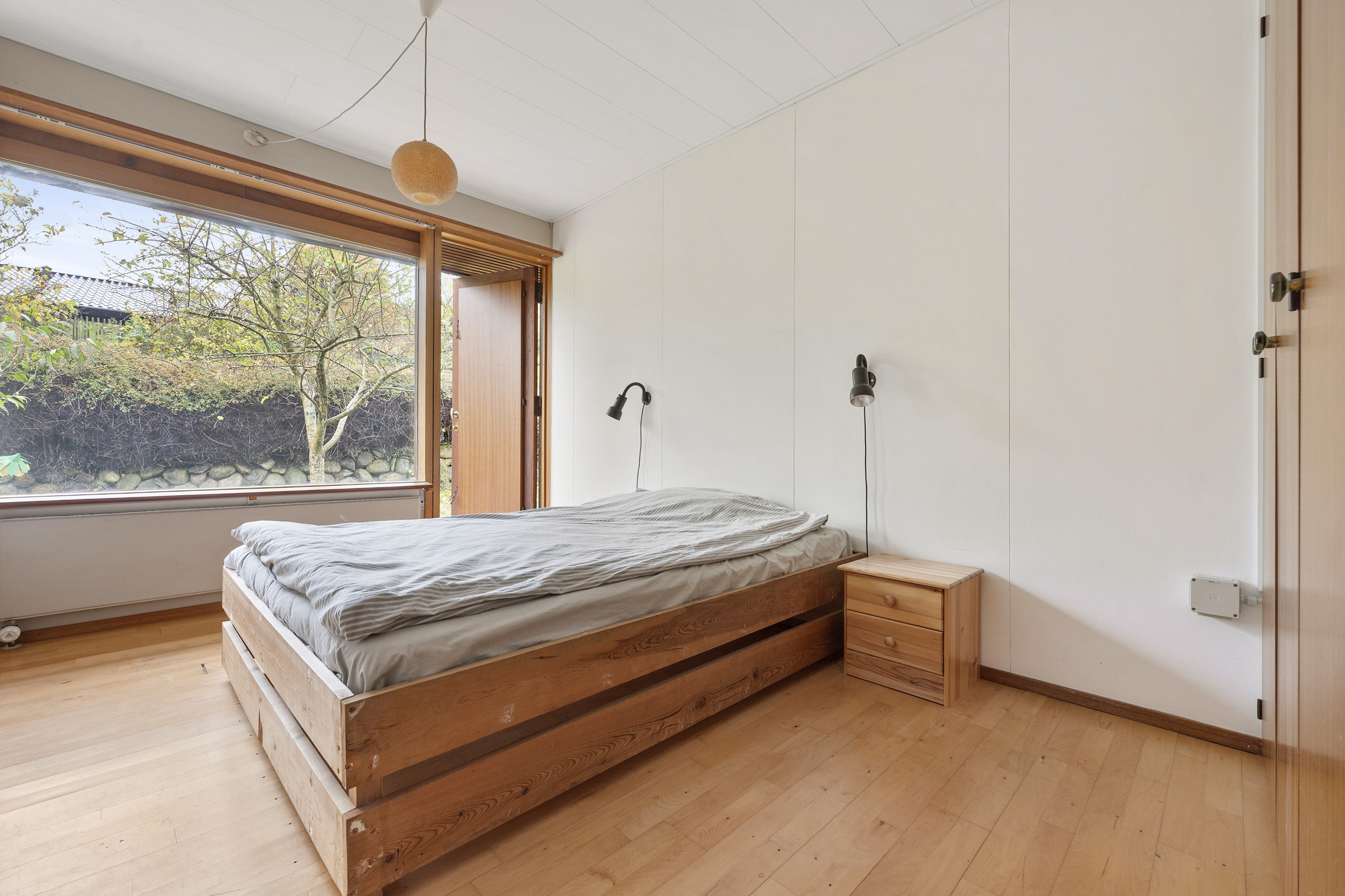 Fremhævet soveværelse billede i fuldskærmstilstand. Billede af Pilekæret 3, 2840 Holte