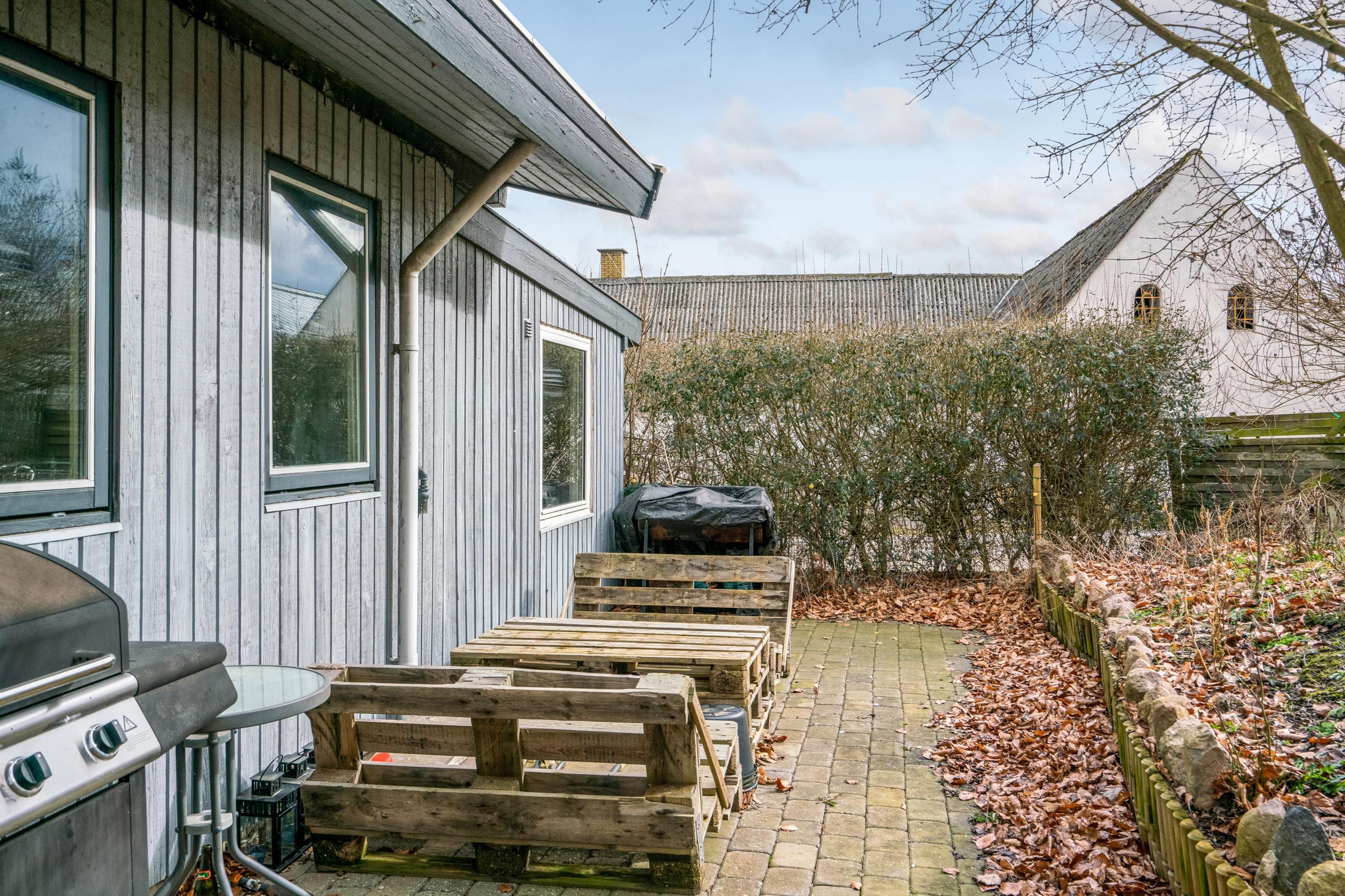 Fremhævet terrasse billede i fuldskærmstilstand. Billede af Uggerslevvej 35B, Uggerslev, 5450 Otterup