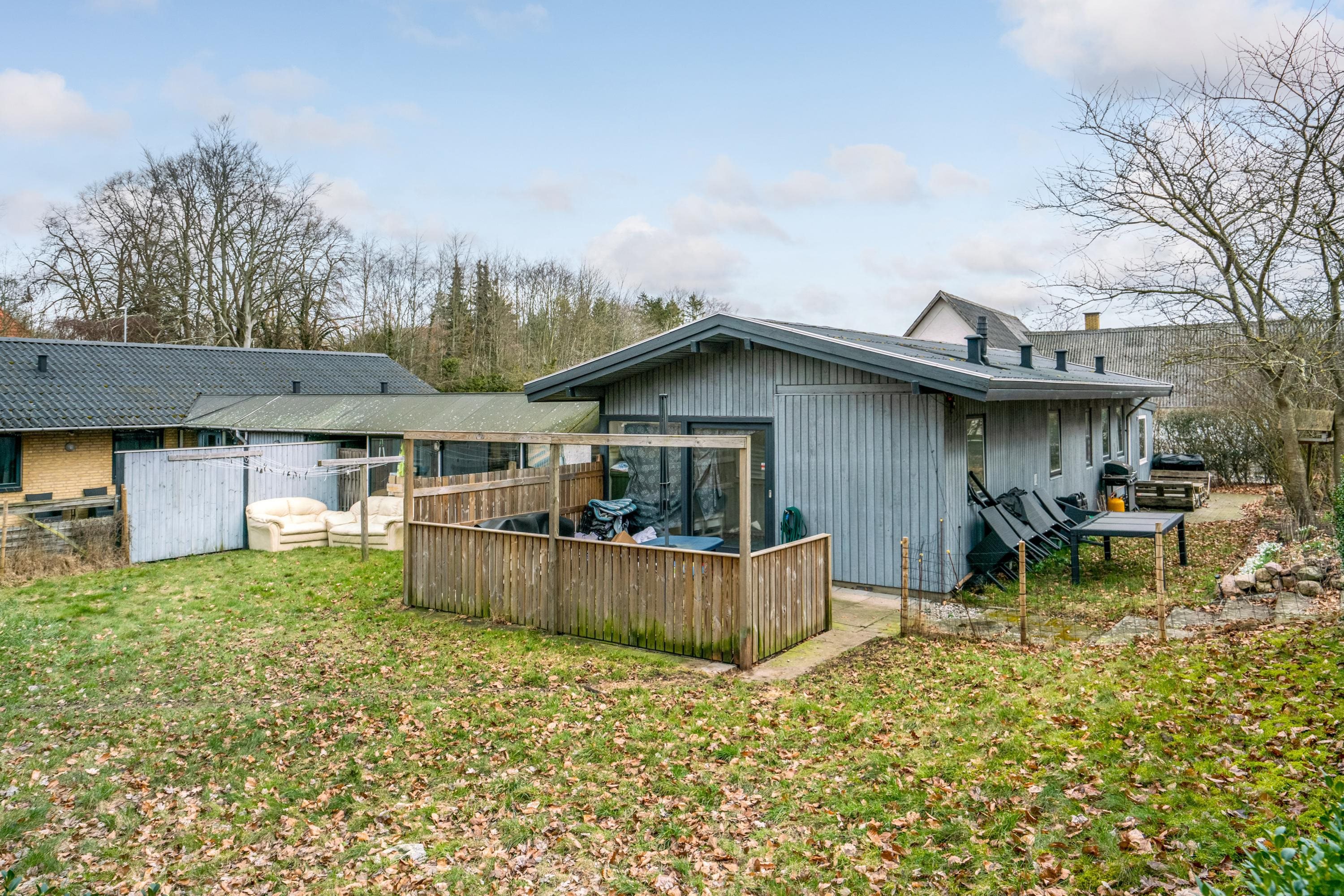 Fremhævet set fra haven billede i fuldskærmstilstand. Billede af Uggerslevvej 35B, Uggerslev, 5450 Otterup