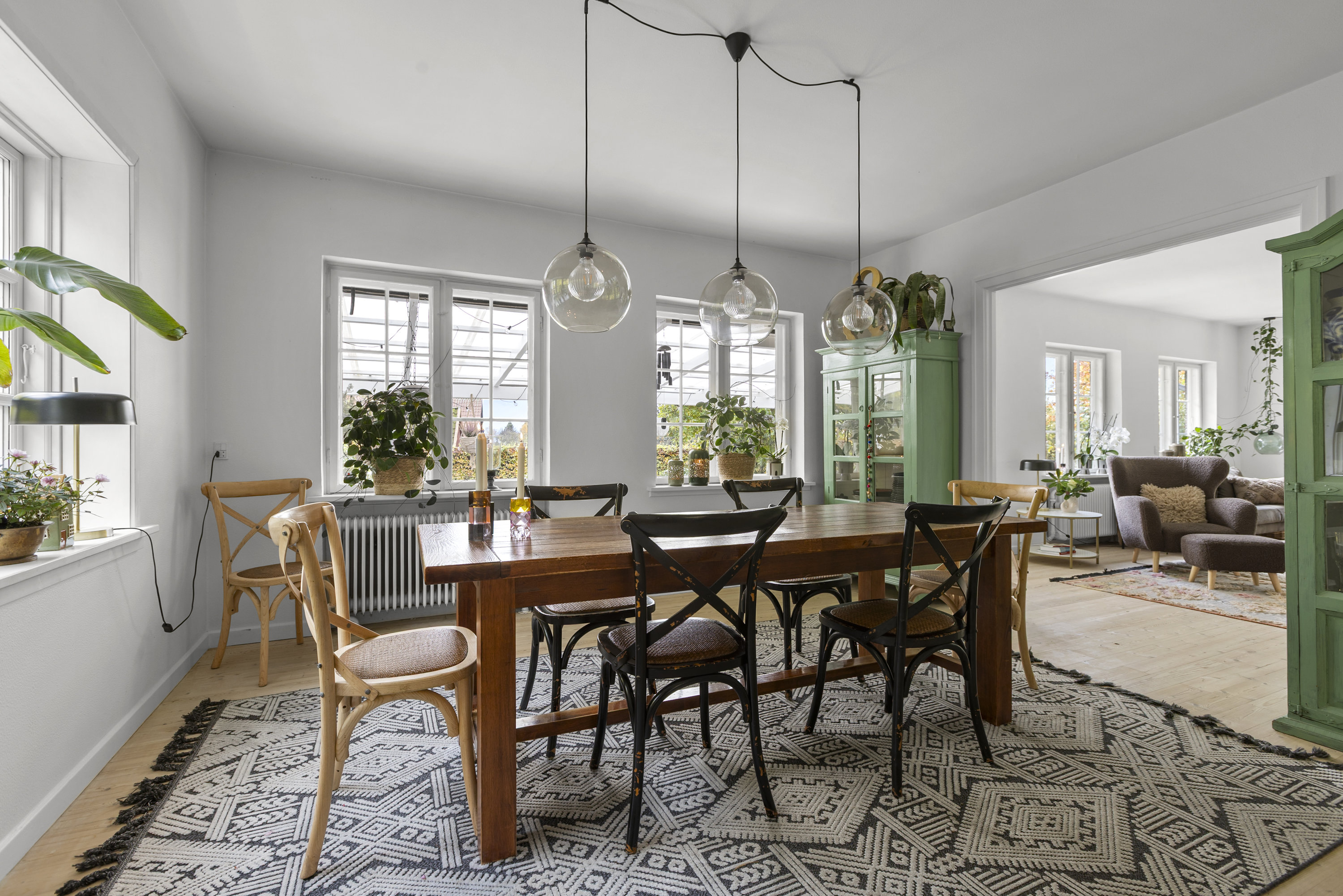 Fremhævet stue billede i fuldskærmstilstand. Billede af Rønnebærvej 6, 4293 Dianalund