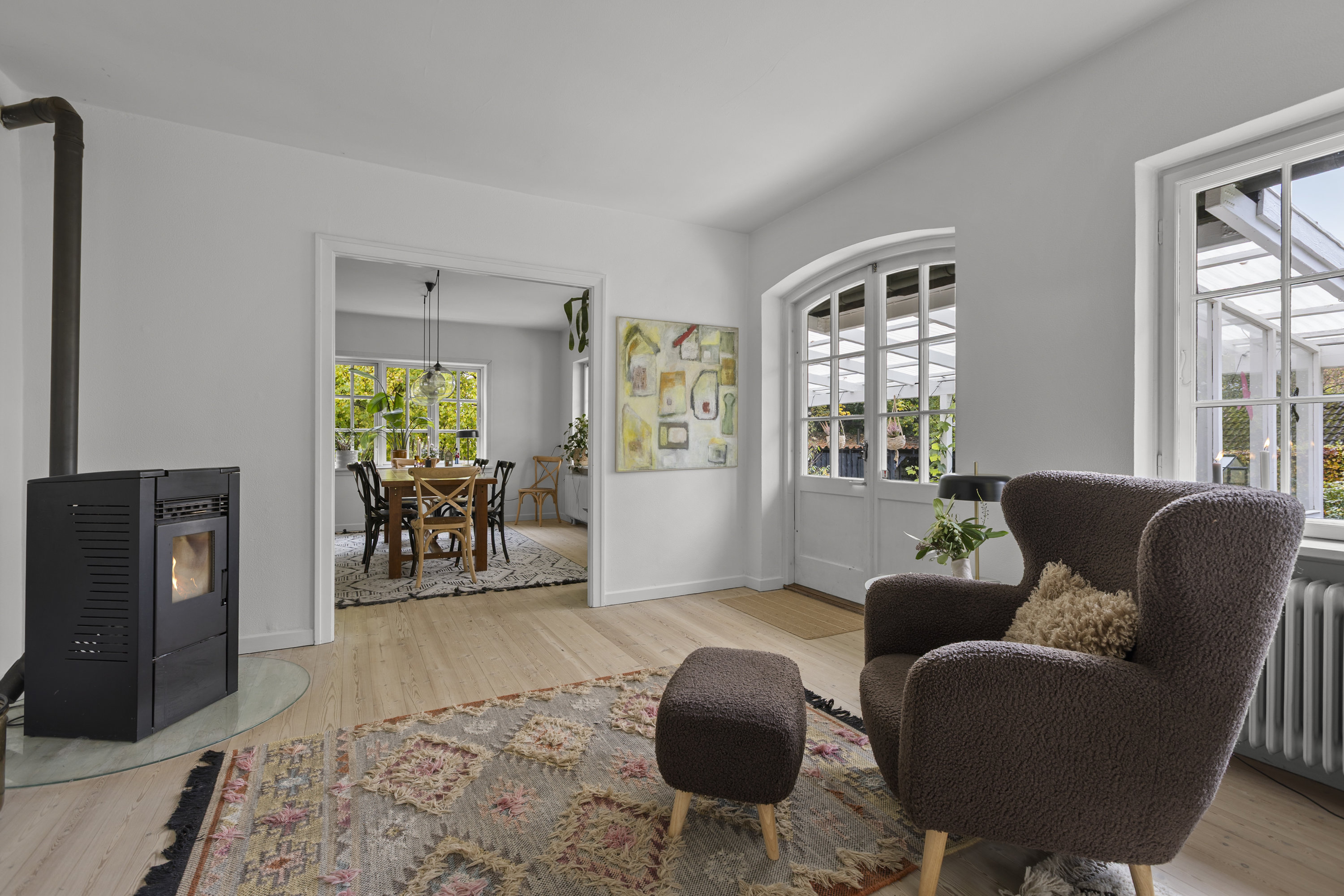 Fremhævet stue billede i fuldskærmstilstand. Billede af Rønnebærvej 6, 4293 Dianalund