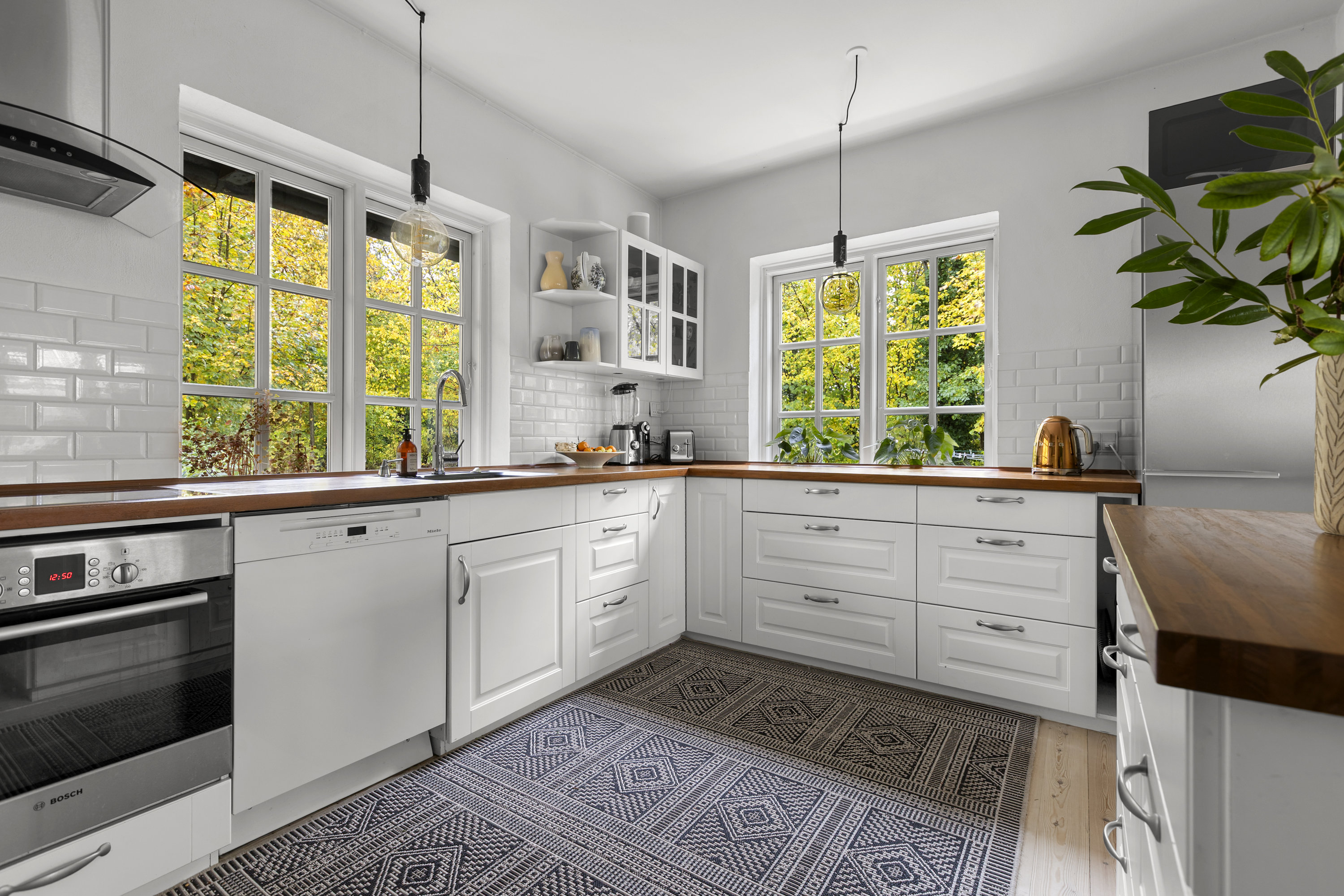 Fremhævet køkken billede i fuldskærmstilstand. Billede af Rønnebærvej 6, 4293 Dianalund