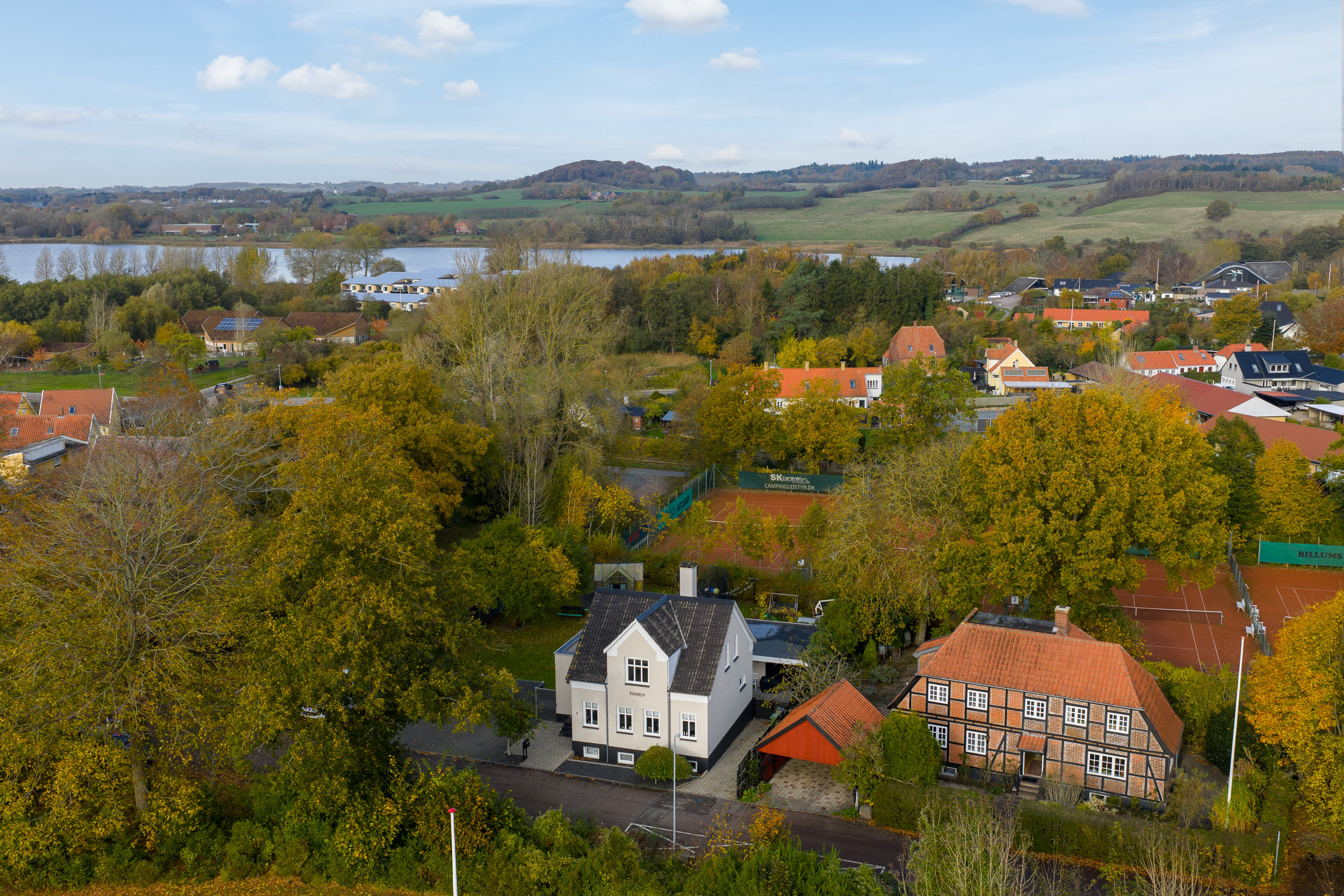 Miniaturebillede 1: luftfoto. Billede af Stadionvej 3, 5600 Faaborg