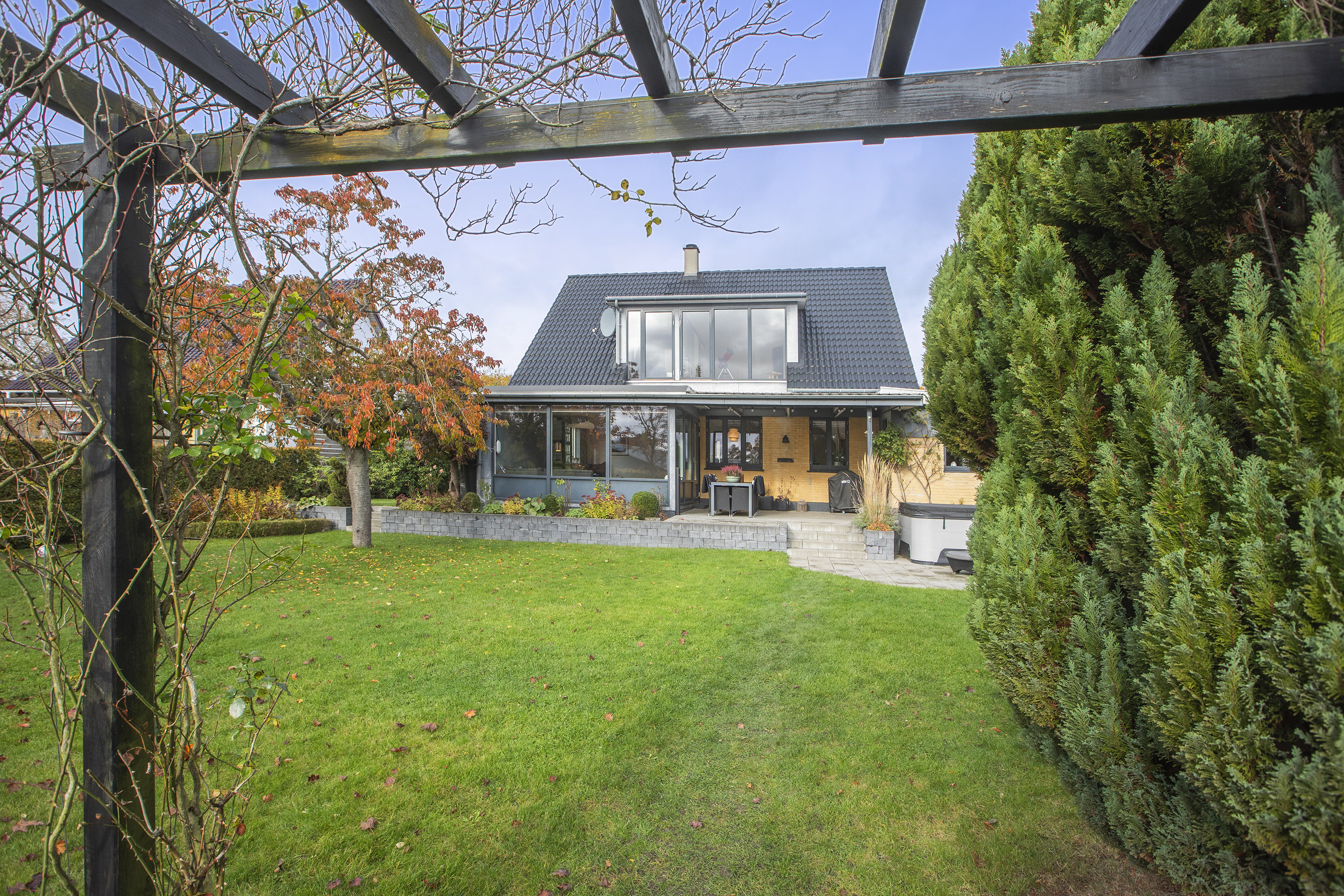 Fremhævet have billede i fuldskærmstilstand. Billede af Ellekildevej 29, 2740 Skovlunde