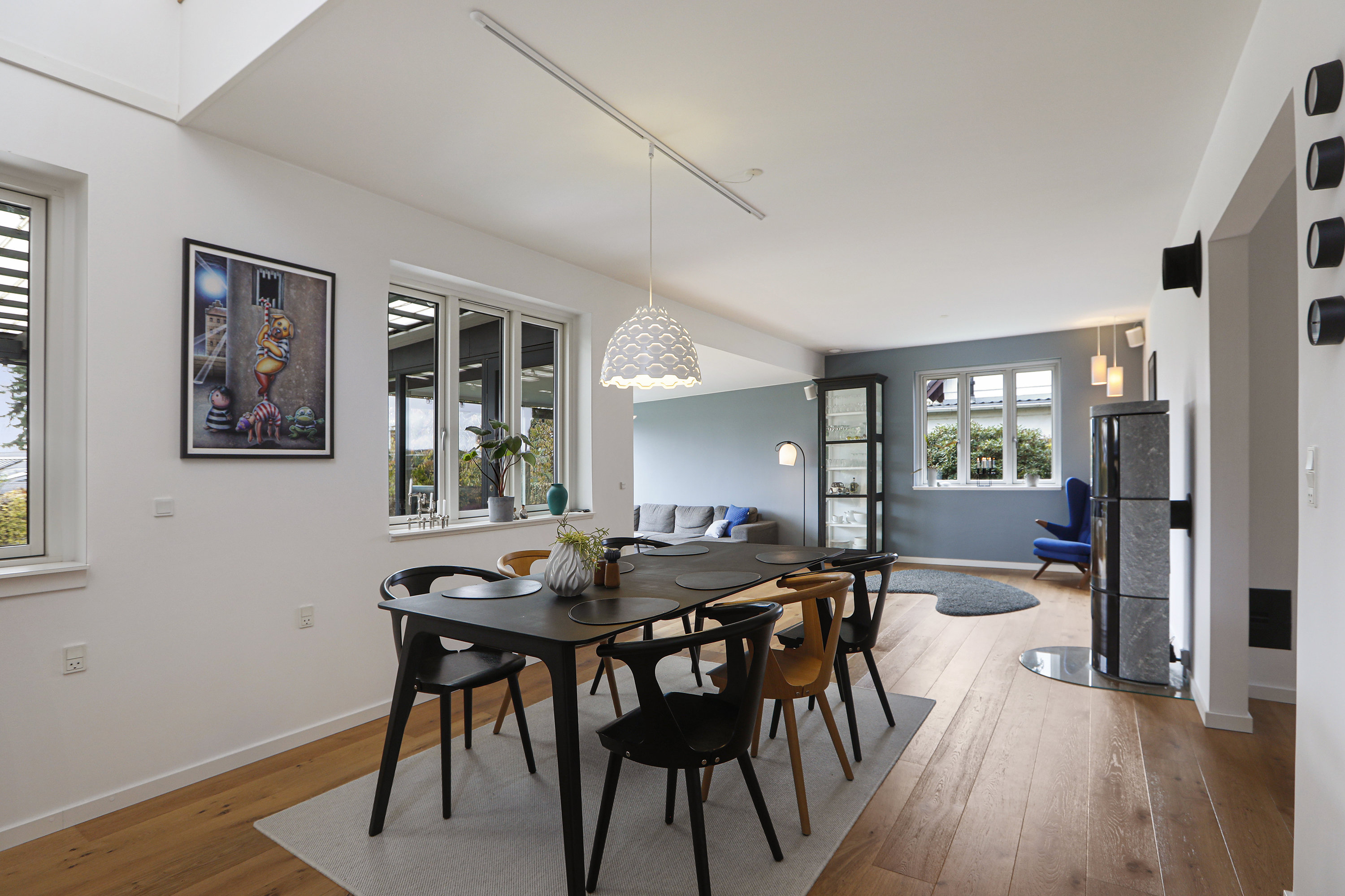 Fremhævet stue billede i fuldskærmstilstand. Billede af Ellekildevej 29, 2740 Skovlunde