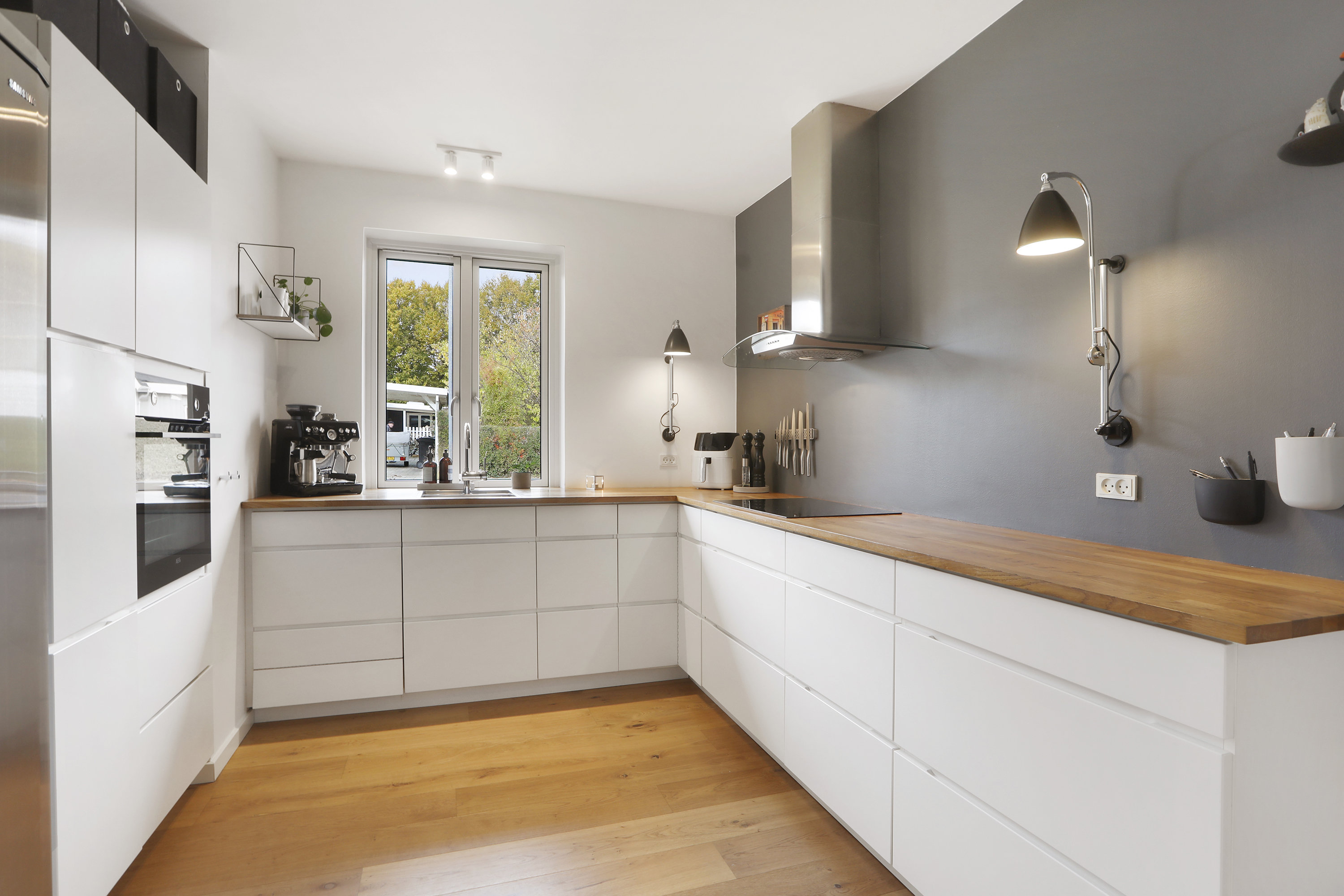 Fremhævet køkken billede i fuldskærmstilstand. Billede af Ellekildevej 29, 2740 Skovlunde