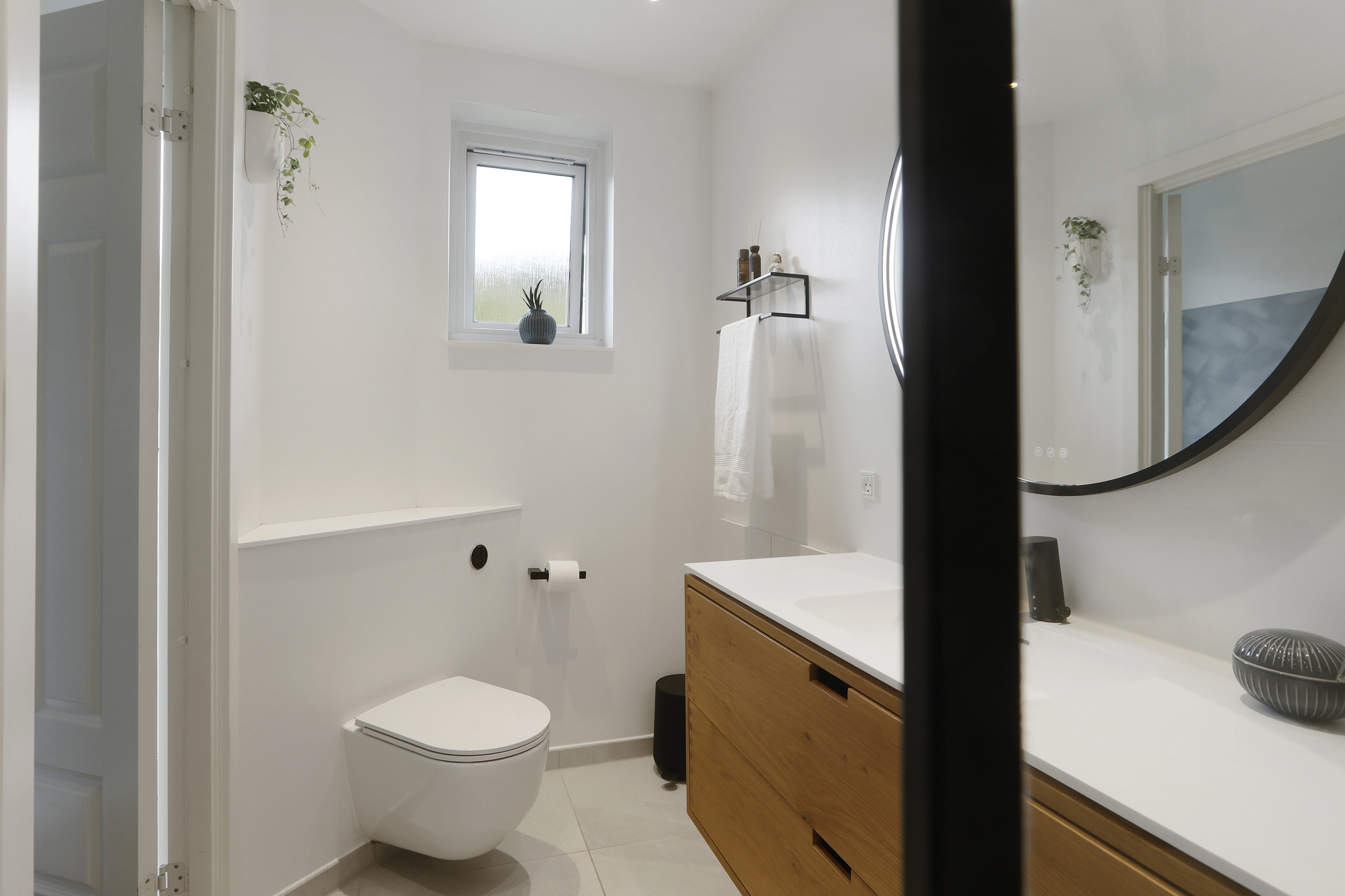 Fremhævet badeværelse billede i fuldskærmstilstand. Billede af Ellekildevej 29, 2740 Skovlunde