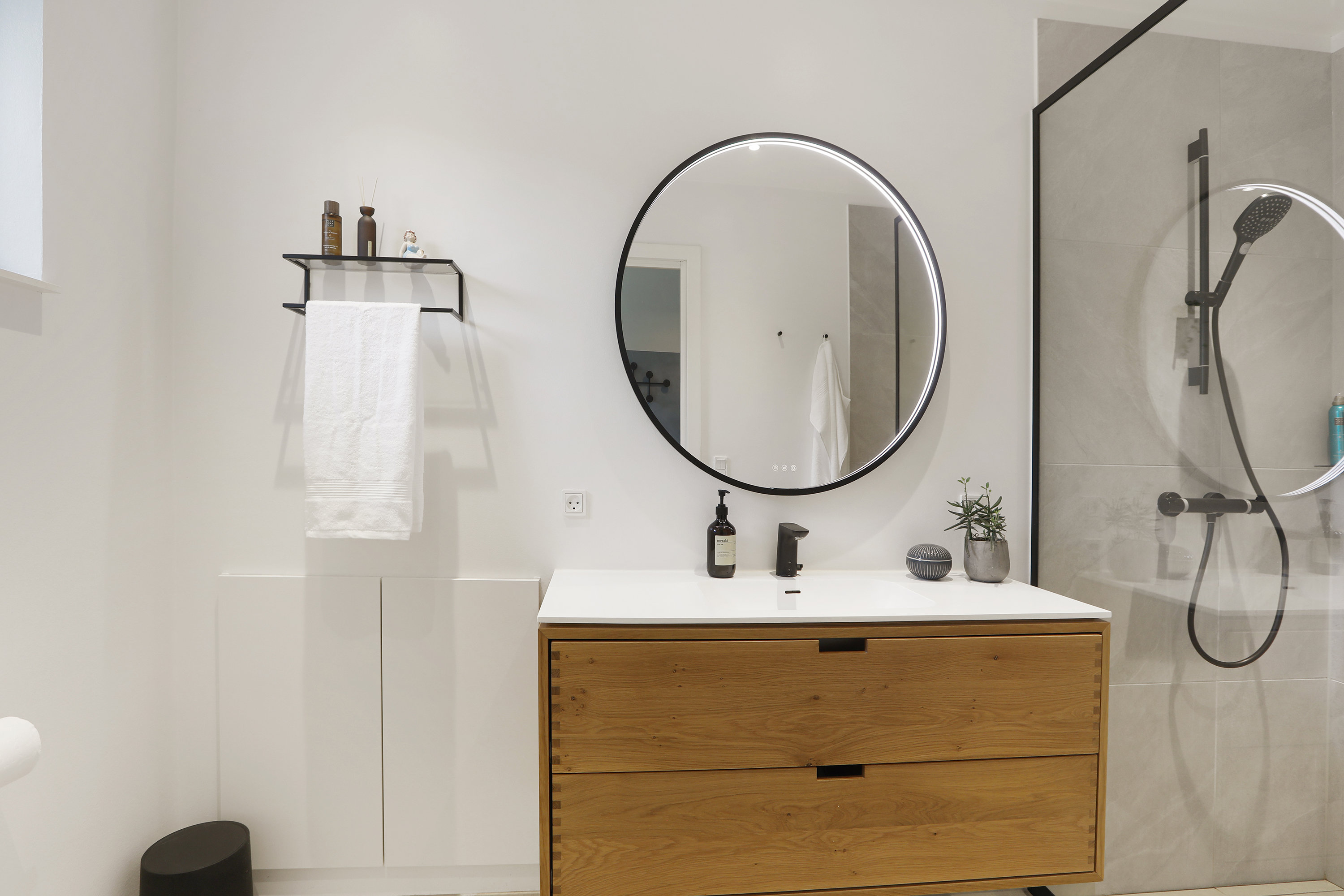 Fremhævet badeværelse billede i fuldskærmstilstand. Billede af Ellekildevej 29, 2740 Skovlunde